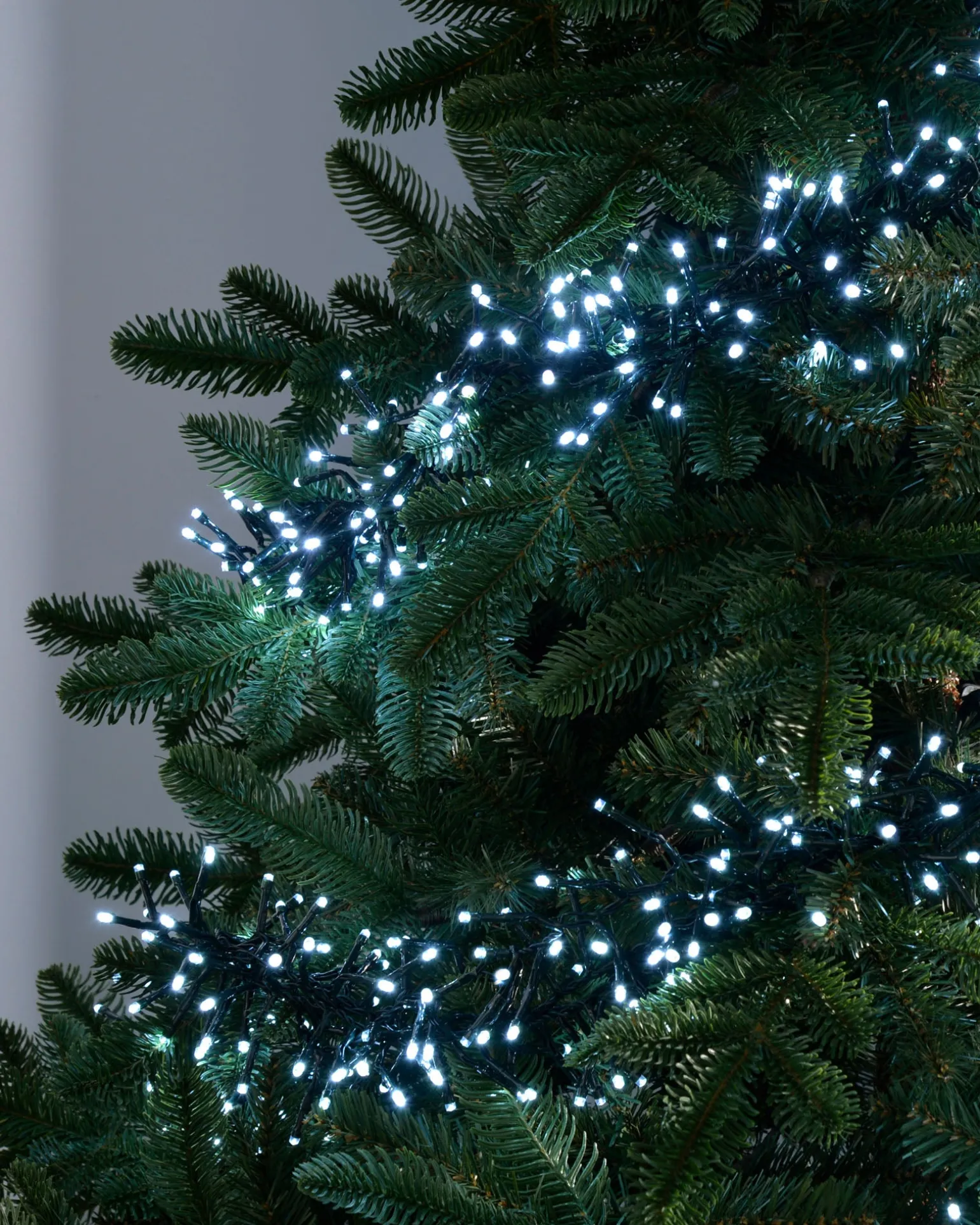 WeRChristmas 180 Chasing Cluster Light String, Bright White^ Cluster Lights|Tree Lights