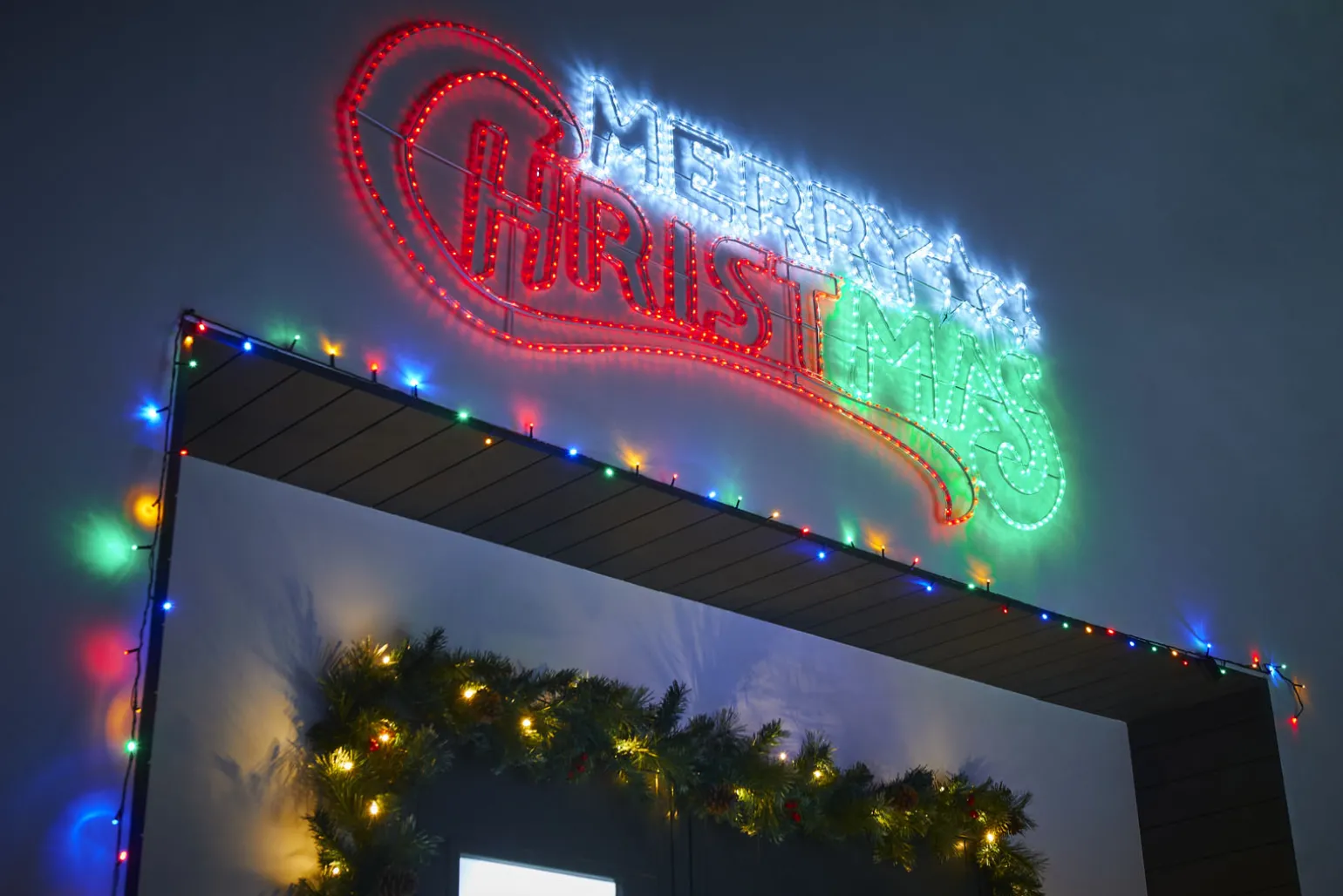 WeRChristmas Animated Merry Christmas Rope Light Silhouette, 185 Cm^ Festive Star, Snowflake & Sign Lights