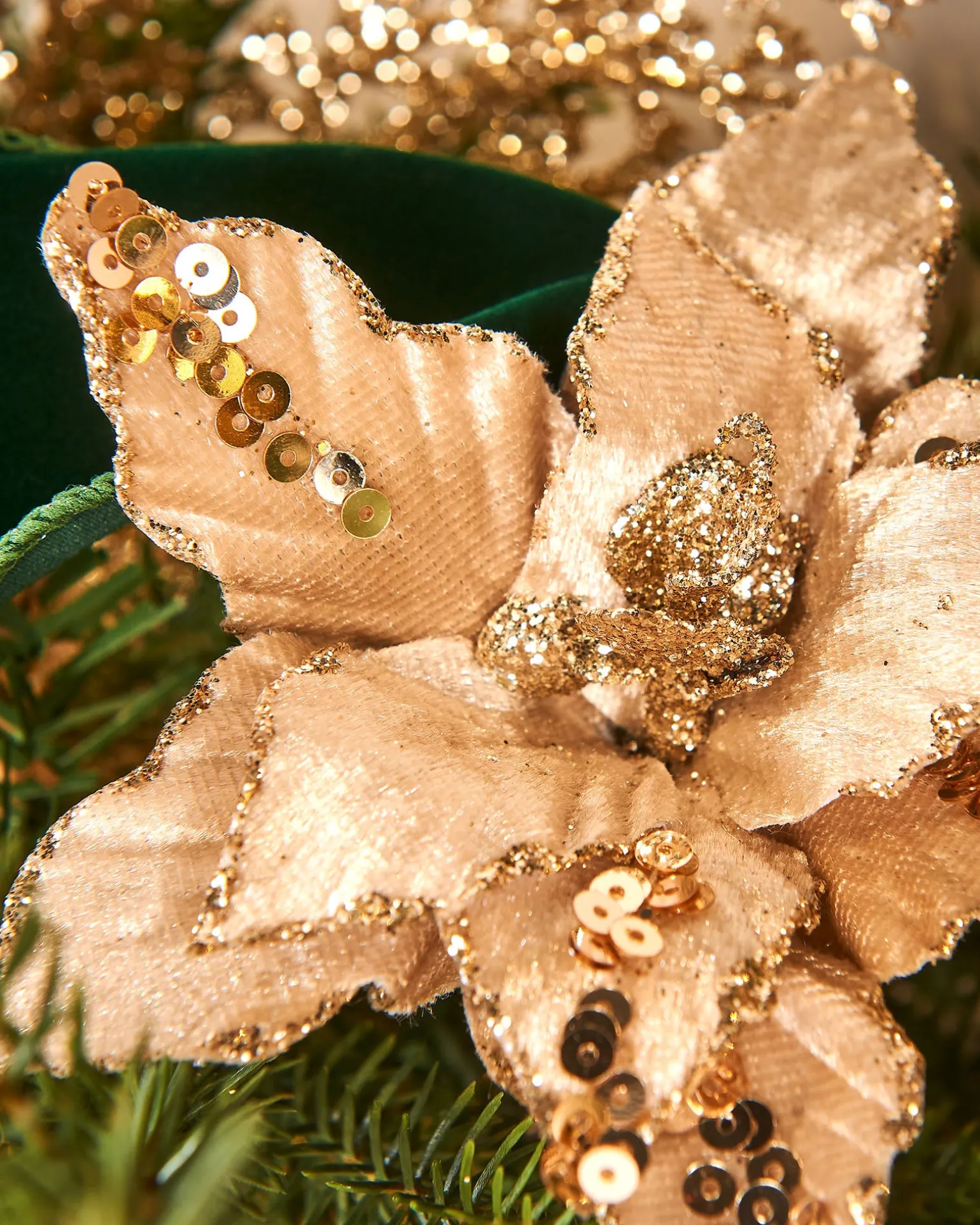 WeRChristmas Artificial Gold Poinsettia Flower With Clip, 3 Pack, 12 Cm^ Flowers & Foliage|Flowers & Foliage