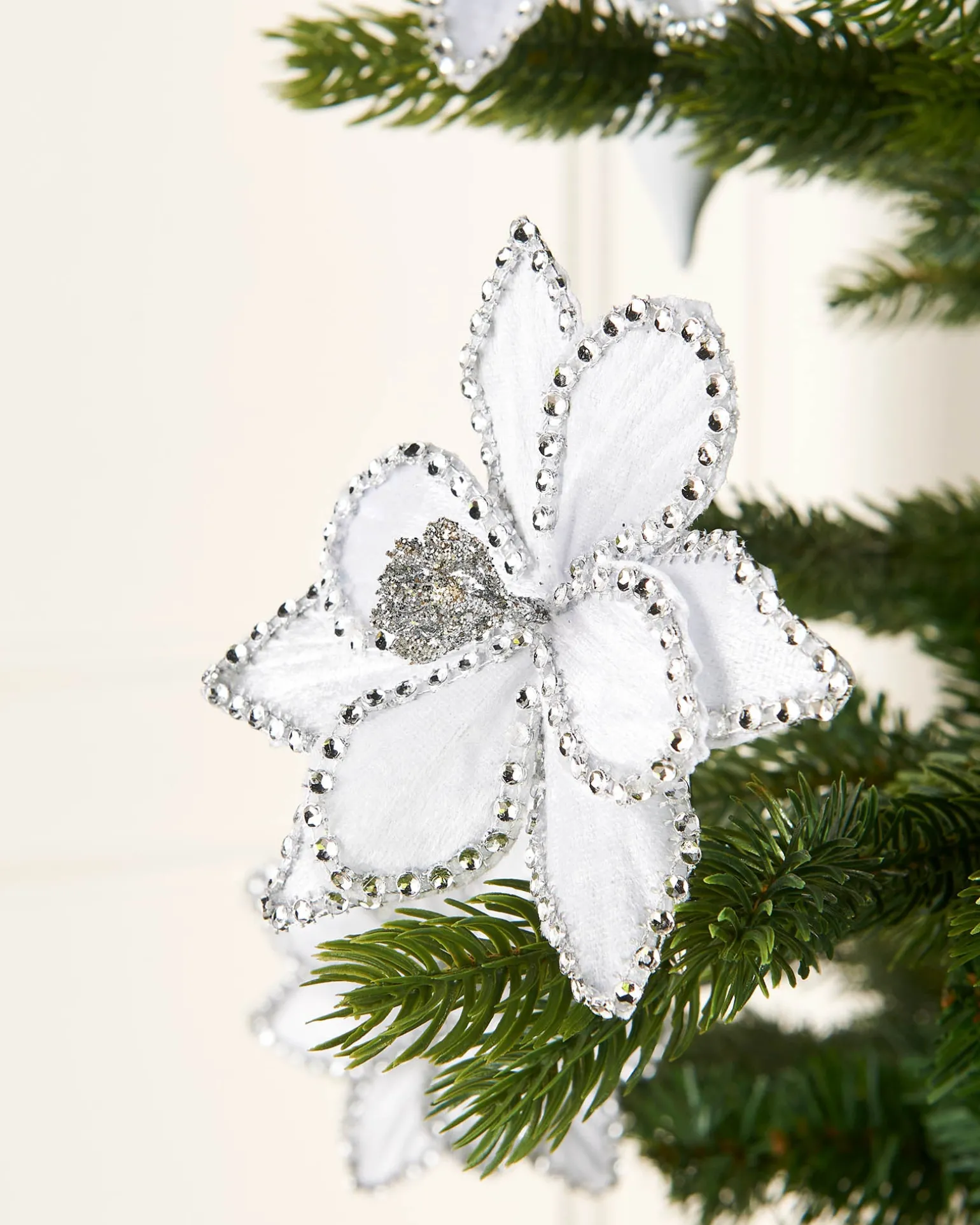 WeRChristmas Artificial White Poinsettia Flower With Clip, 3 Pack, 12 Cm^ Flowers & Foliage|Flowers & Foliage