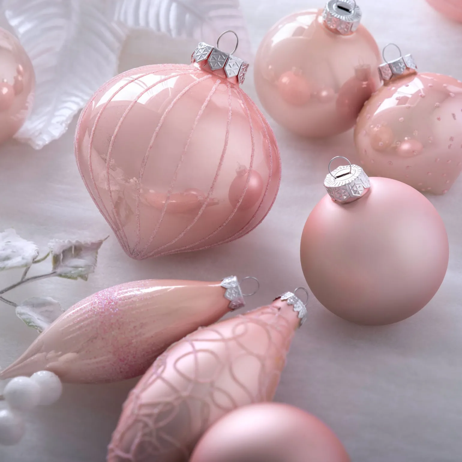 WeRChristmas Baby Pink Glass Baubles, 5 Pack, 15 Cm^ Glass Baubles