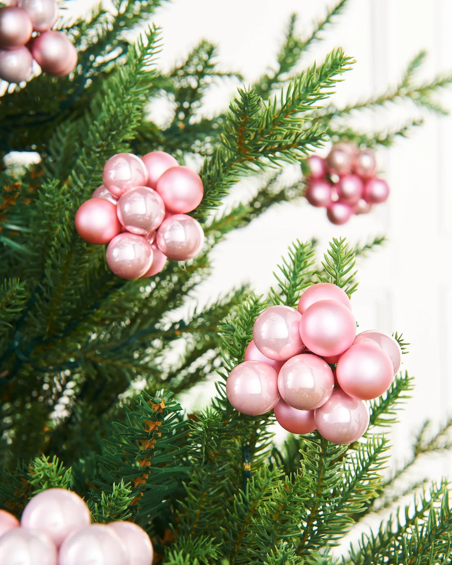 WeRChristmas Baby Pink Glass Berry Cluster Baubles, 10 Pack^ Glass Baubles