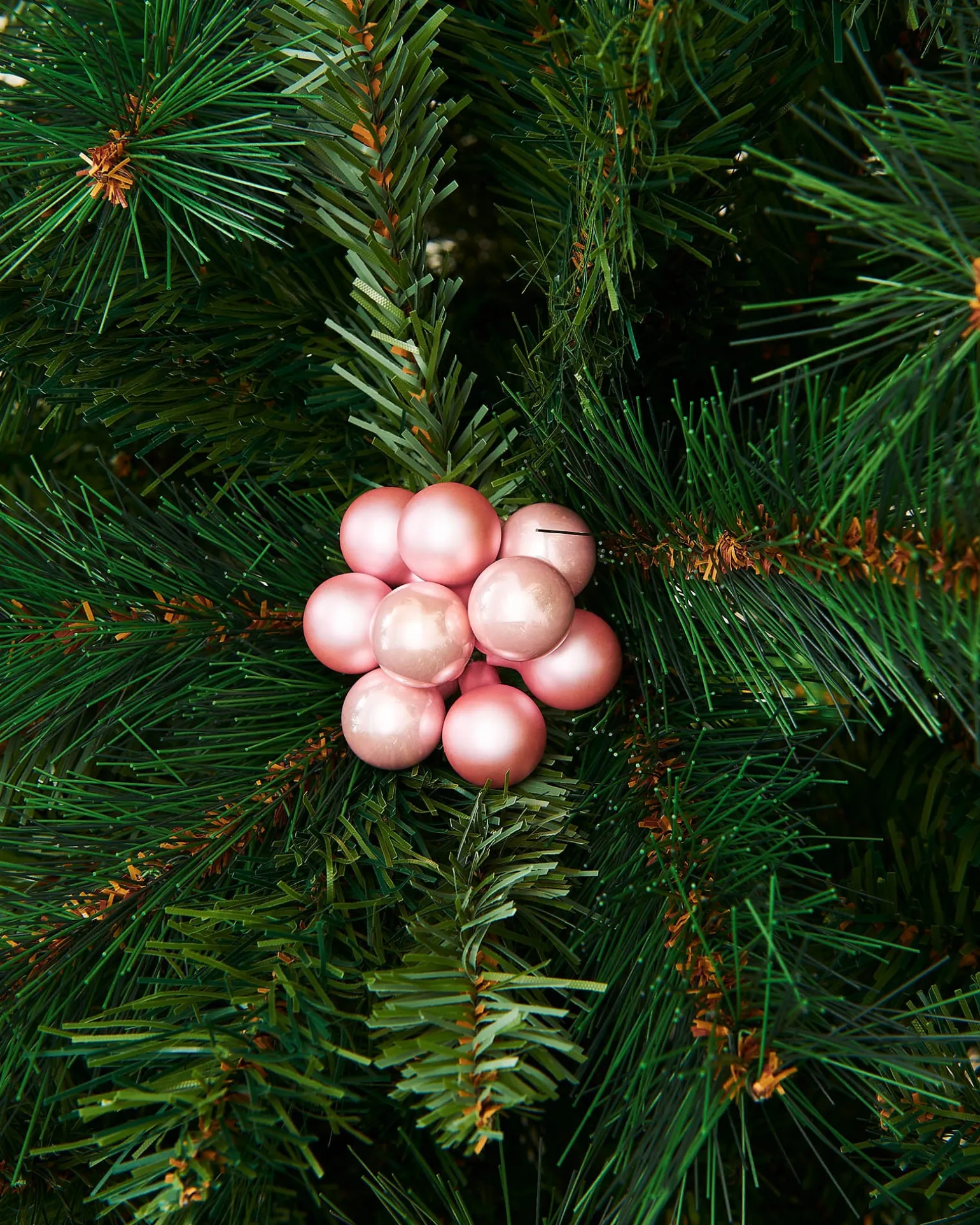 WeRChristmas Baby Pink Glass Berry Cluster Baubles, 10 Pack^ Glass Baubles