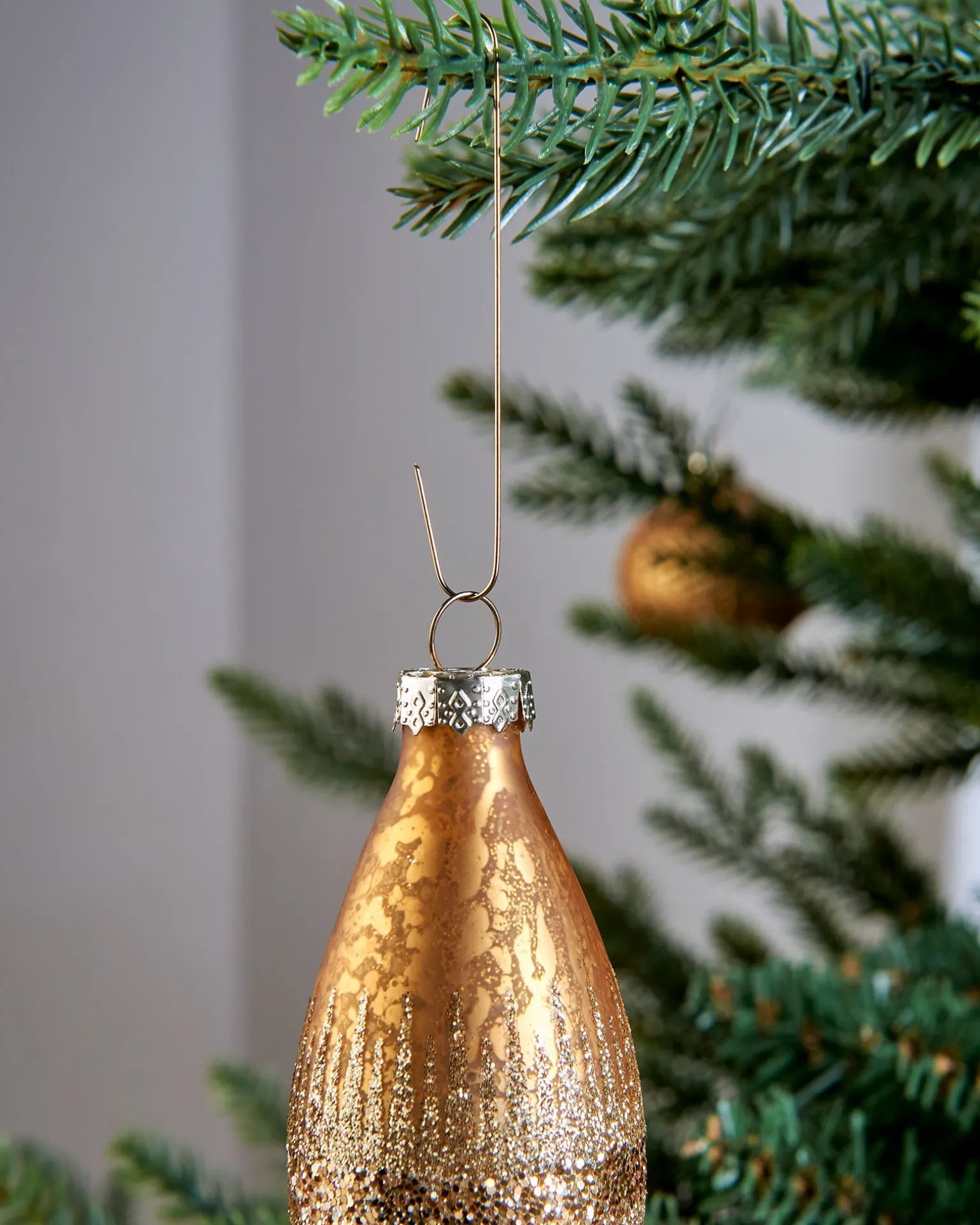 WeRChristmas Bauble Ornament Hooks Multi Pack, Gold, Pack Of 150^ Bauble Hooks