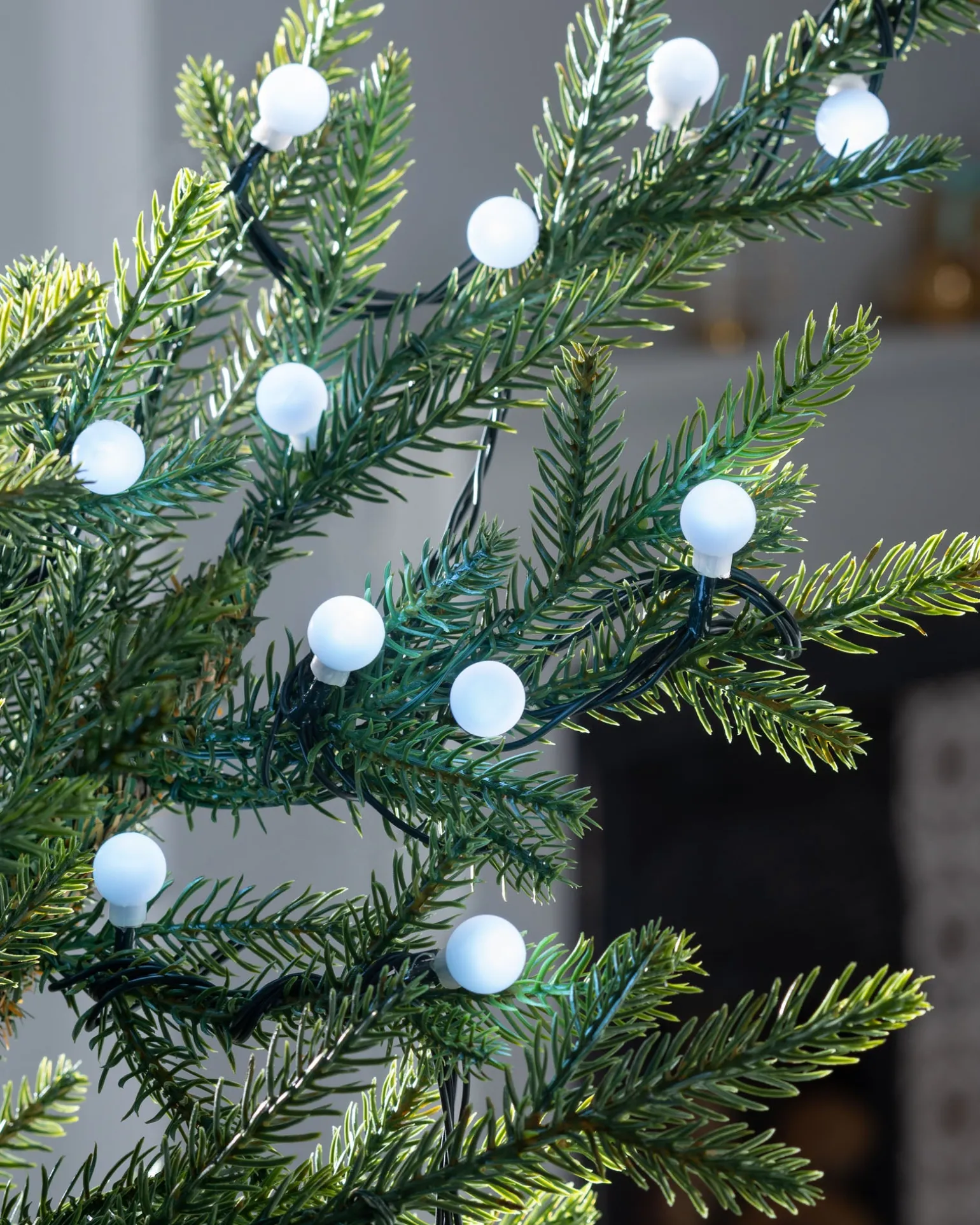 WeRChristmas Berry Multi-Function 50 LED Connectable Light String, Bright White^ Fairy Lights|Connectable Lights