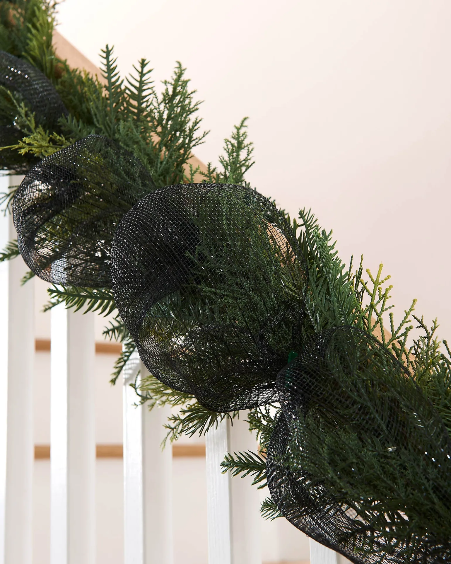 WeRChristmas Black Mesh With Black Foil, 9 M^ Deco Mesh