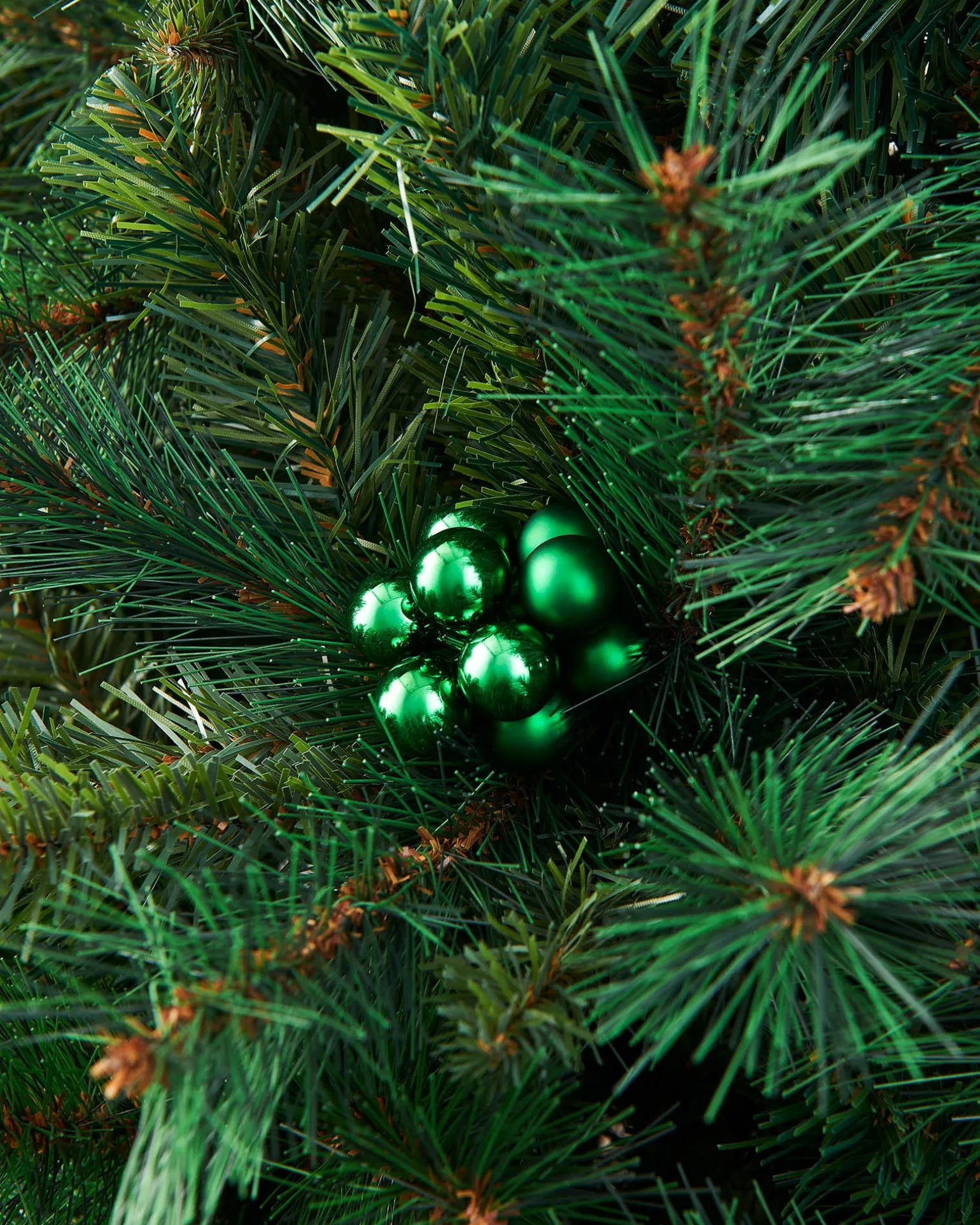 WeRChristmas Christmas Green Glass Berry Cluster Baubles, 10 Pack^ Glass Baubles