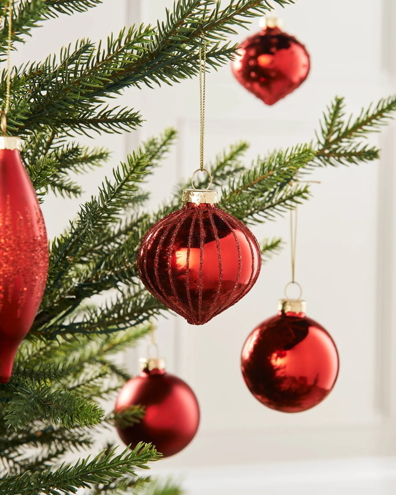 WeRChristmas Christmas Red Glass Baubles, 20 Pack^ Glass Baubles