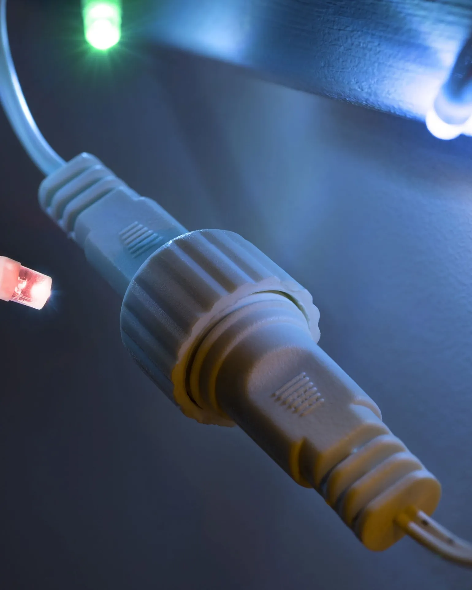 WeRChristmas Connectable Icicle 240 LED Christmas Lights, Multi-Coloured^ Connectable Lights