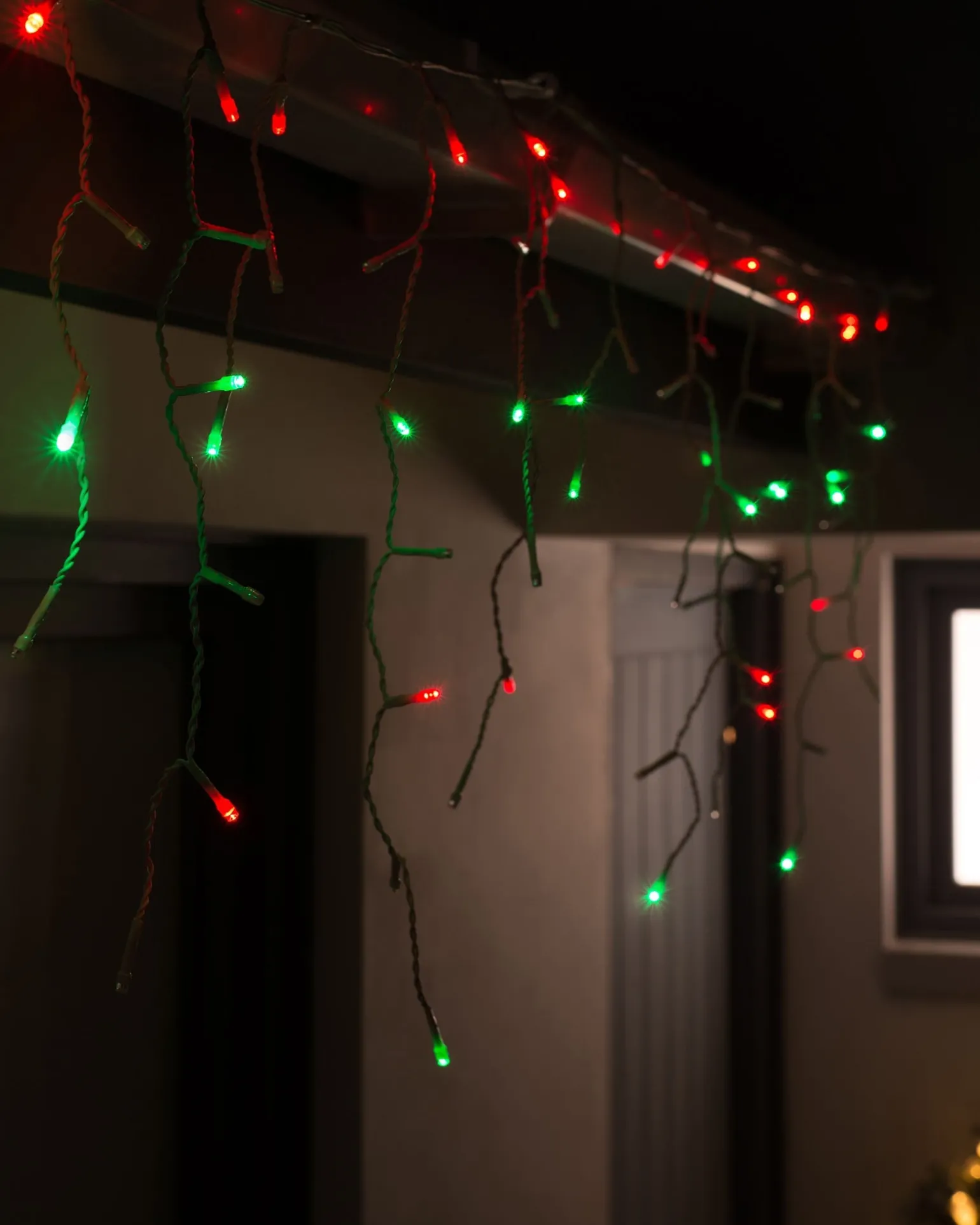 WeRChristmas Connectable Icicle 240 LED Christmas Lights, Multi-Coloured^ Connectable Lights