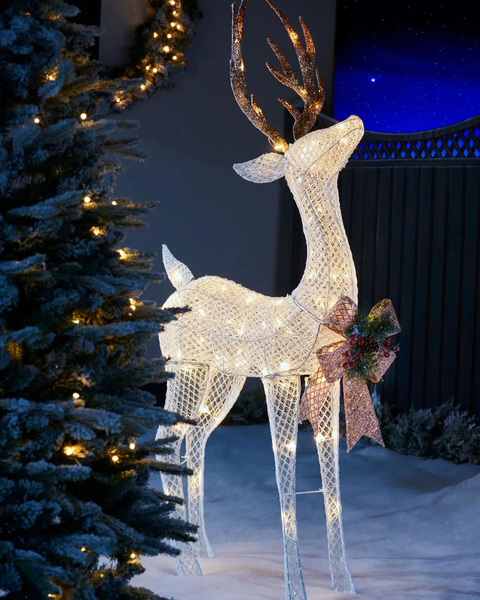 WeRChristmas 3D Reindeer Family Silhouette, 151 Cm^ Outdoor Lighted Reindeer