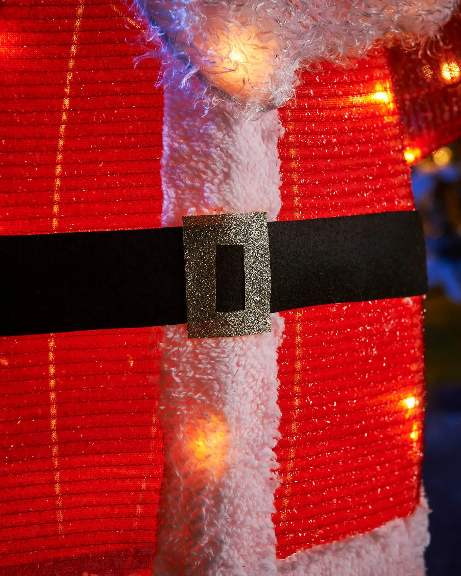 WeRChristmas 3D Tinsel Santa With Gift Box Silhouette^ Christmas Characters