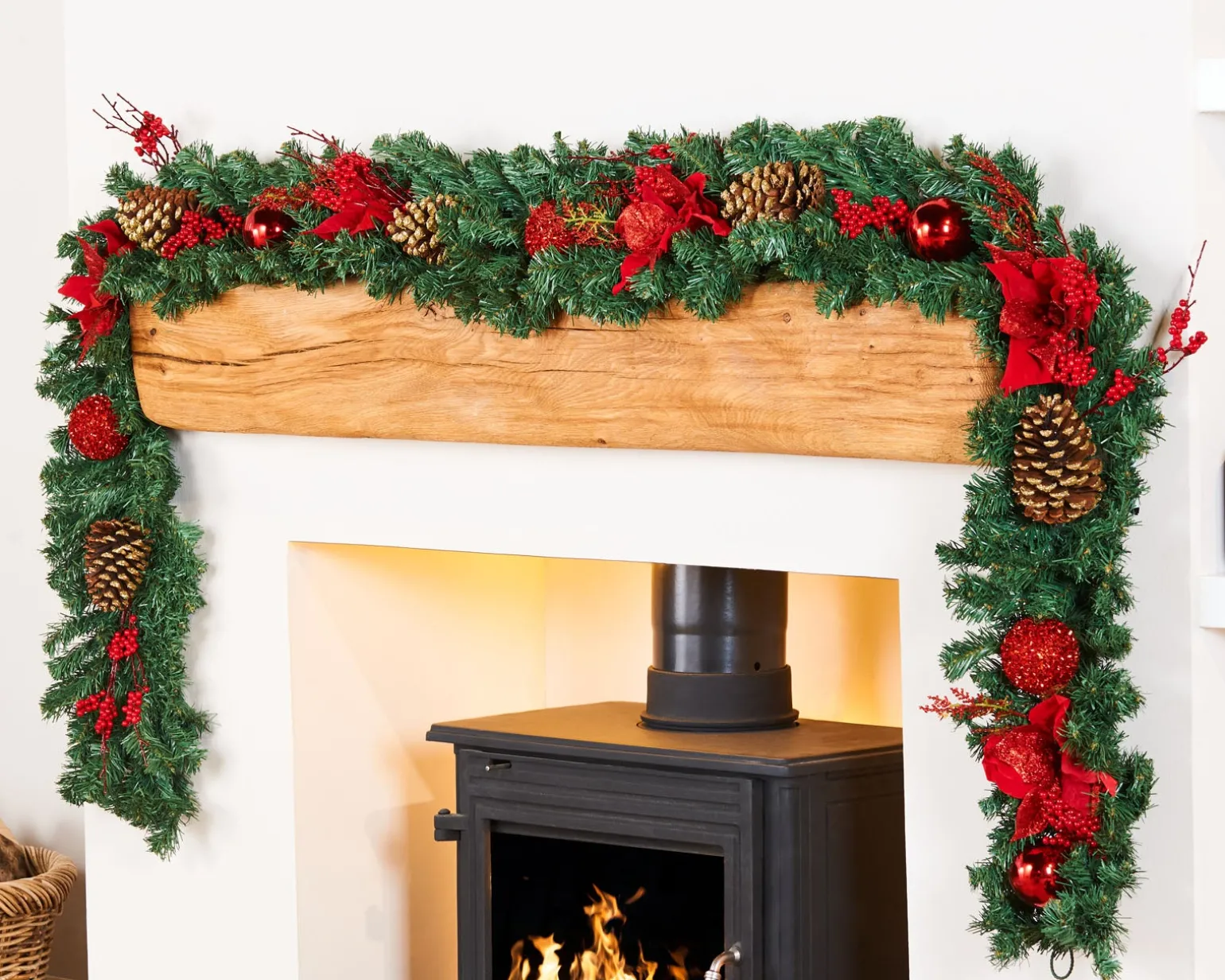 WeRChristmas Extra Thick Decorated Garland, Red/Gold, 9 Ft^ Decorated Garlands|Pre Lit Garlands