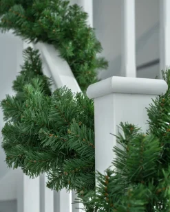 WeRChristmas Extra Thick Pine Garland, Green, 9 Ft^ Plain Garlands