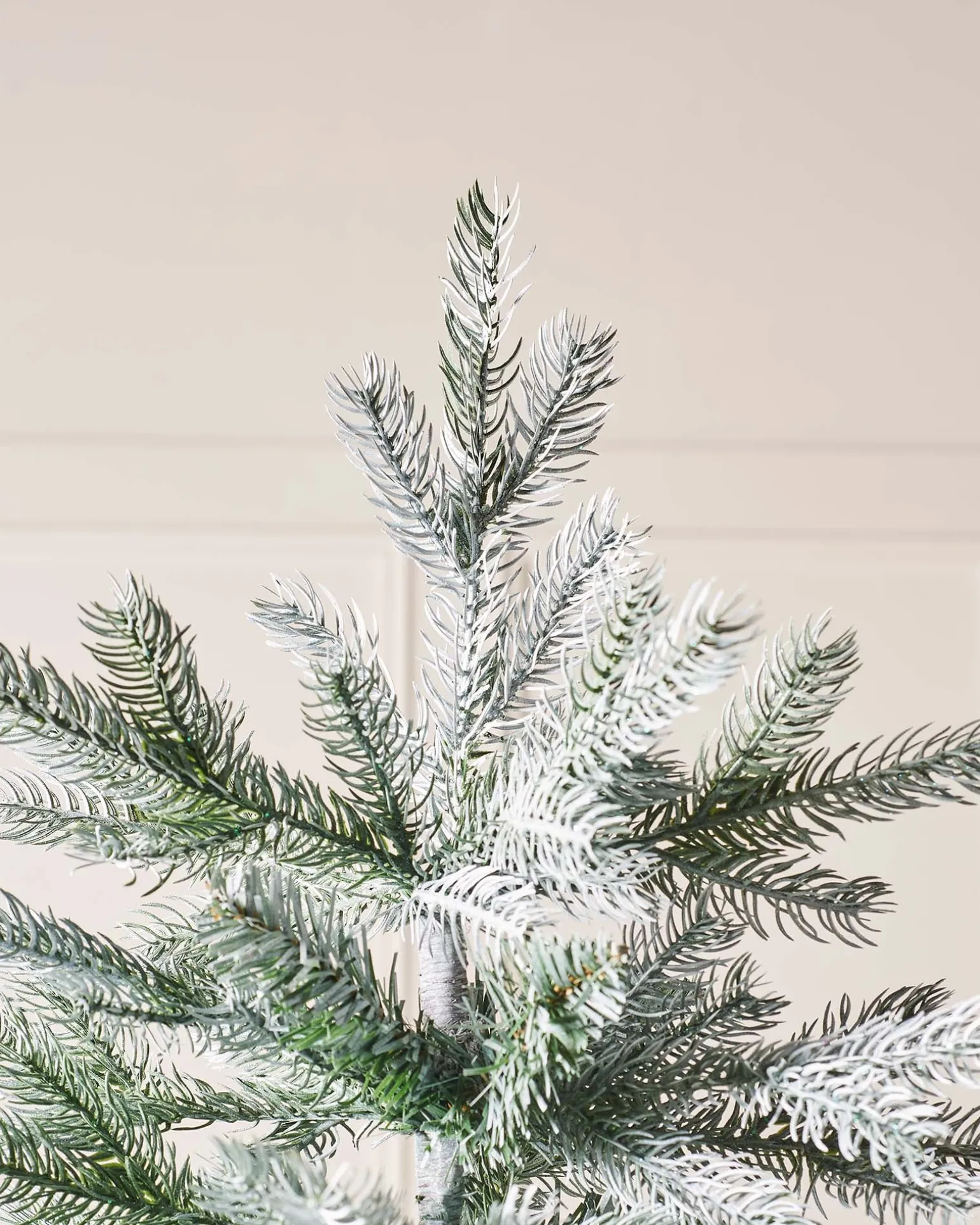 WeRChristmas Frosted Siberian Mixed Pine Christmas Tree, 6 Ft^ Budget Christmas Trees|Snow Flocked Christmas Trees