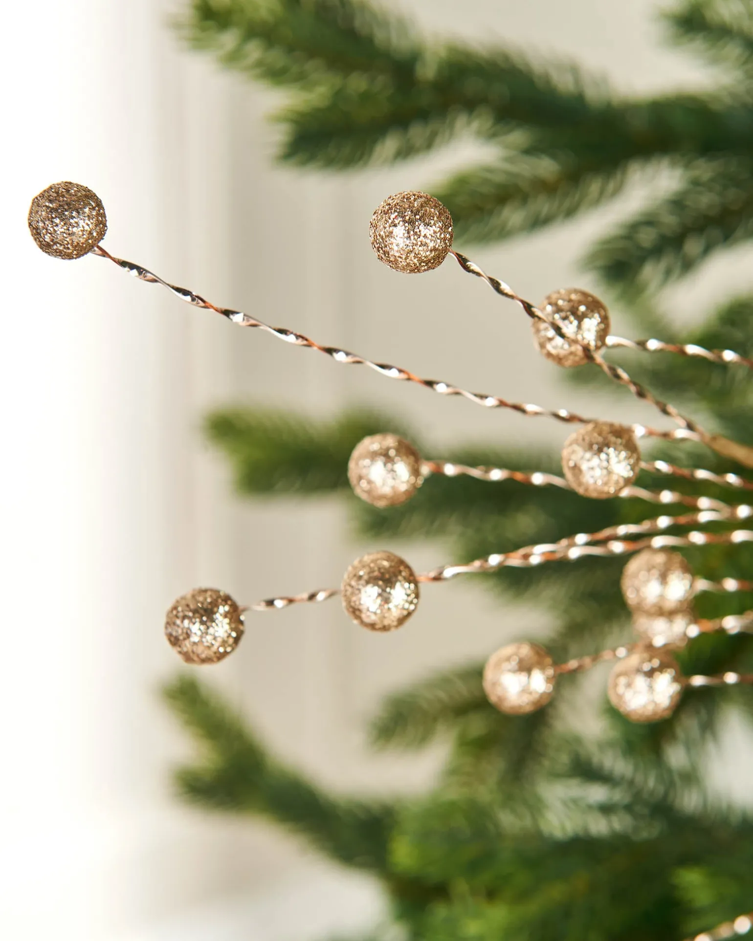 WeRChristmas Gold Berry Christmas Tree Spray, 78 Cm^ Flowers & Foliage|Flowers & Foliage