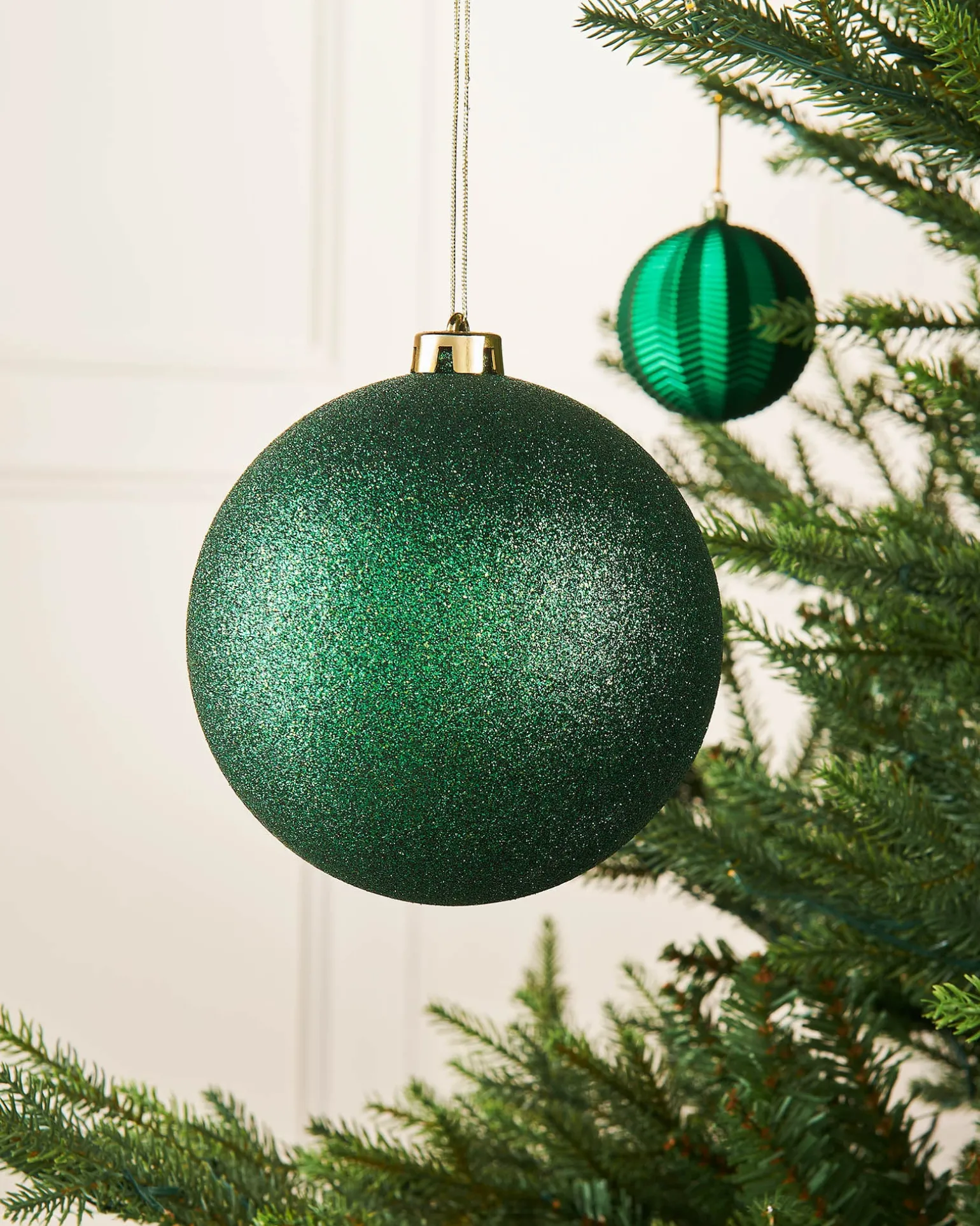 WeRChristmas Green Large Glitter Shatterproof Bauble, 15 Cm^ Oversized Baubles|Shatterproof Baubles