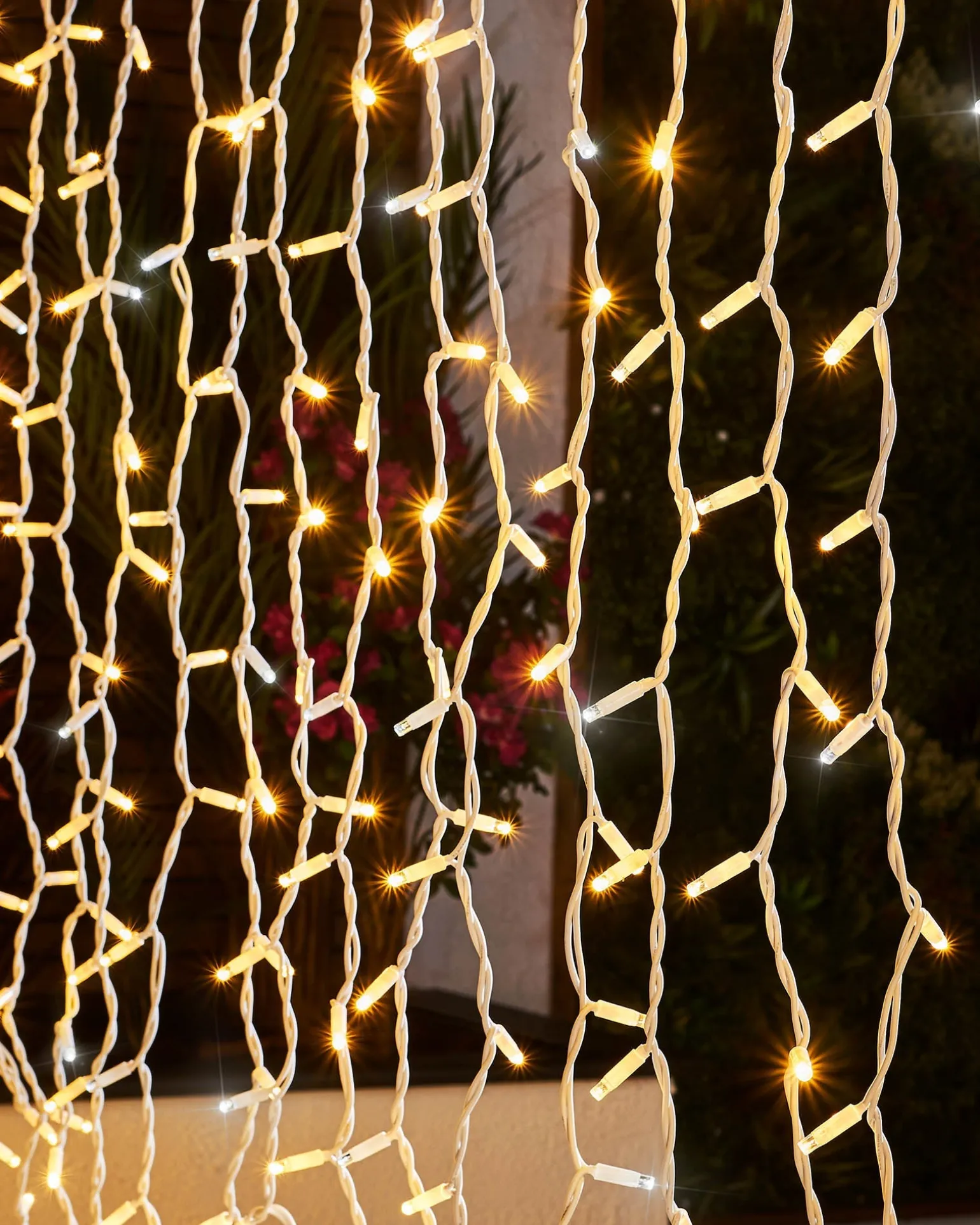 WeRChristmas LINK PRO LED Curtain Lights, White Cable, 2.5 M Drop, Warm White / White^ Link Pro|Curtain & Net Lights