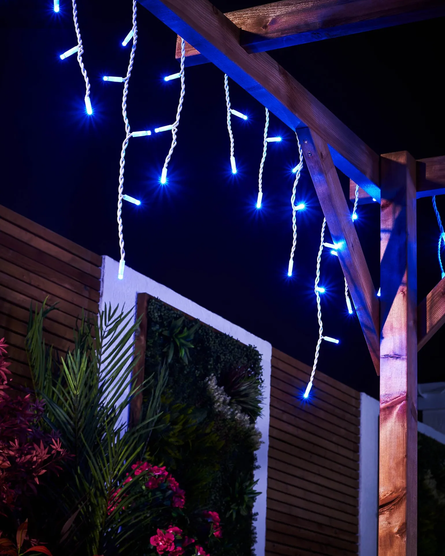WeRChristmas LINK PRO LED Icicle Lights, Blue^ Link Pro|Icicle Lights