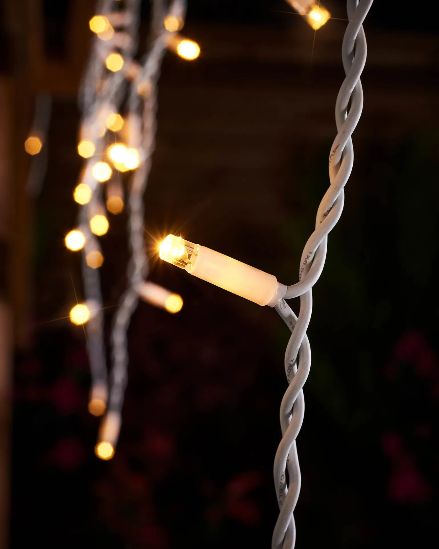 WeRChristmas LINK PRO Twinkling LED Icicle Lights, Warm White^ Link Pro|Icicle Lights