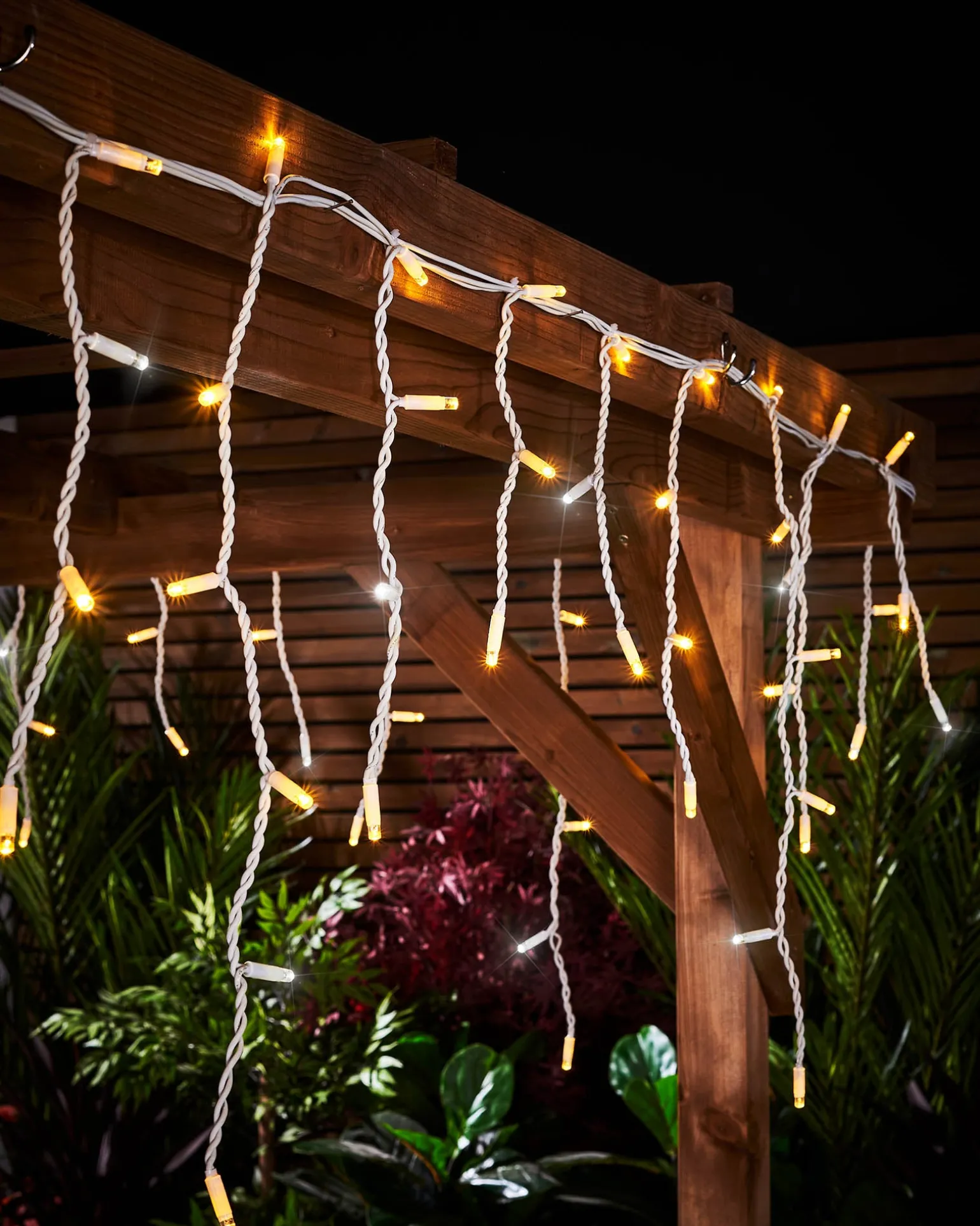 WeRChristmas LINK PRO Twinkling LED Icicle Lights, Warm White / White^ Link Pro|Icicle Lights