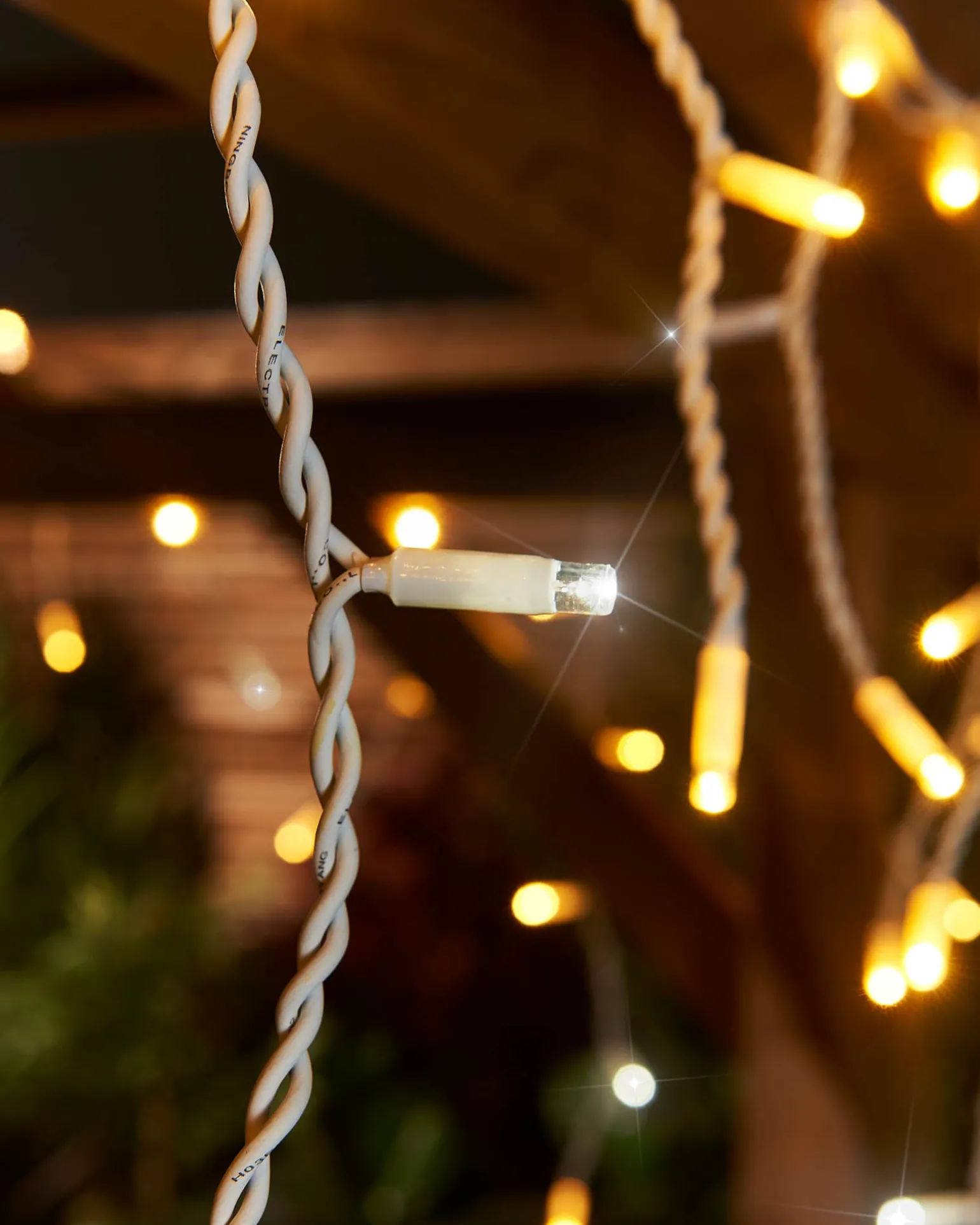 WeRChristmas LINK PRO Twinkling LED Icicle Lights, Warm White / White^ Link Pro|Icicle Lights