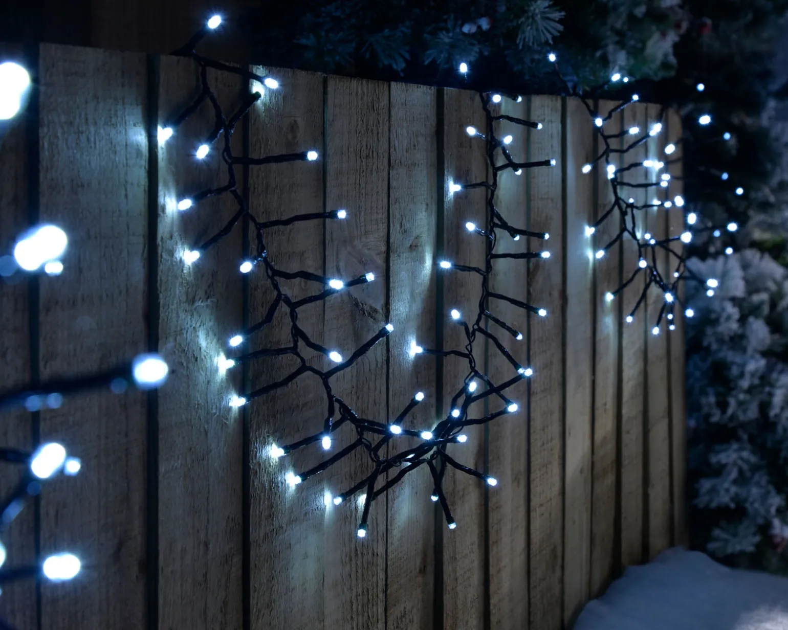 WeRChristmas Multi-Function 300 LED Connectable Cluster Light String, Bright White^ Connectable Lights