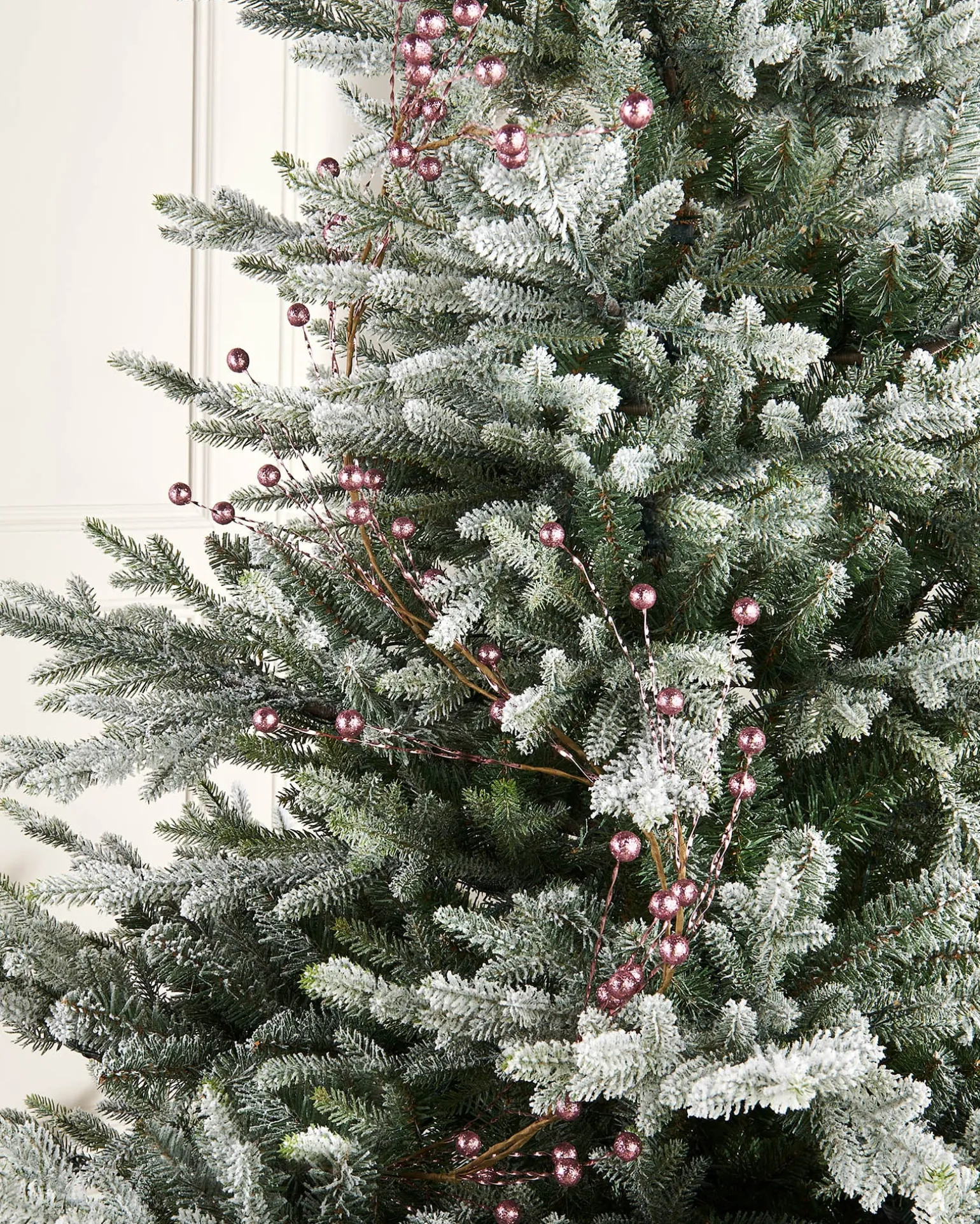 WeRChristmas Pink Berry Christmas Tree Vine, 1.3 M^ Flowers & Foliage|Flowers & Foliage