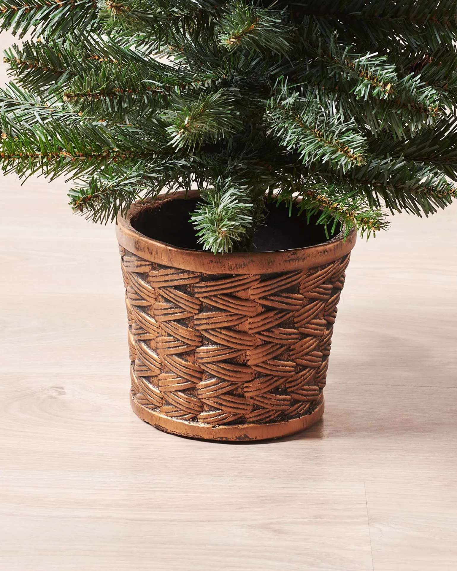 WeRChristmas Potted Craford Blue Pine Decorated Christmas Tree, 3 Ft^ Budget Christmas Trees|Potted Christmas Trees
