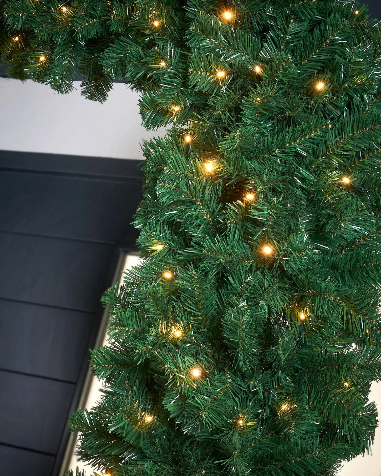 WeRChristmas Pre-Lit Arch Doorway Garland, 8 Ft^ Pre Lit Garlands