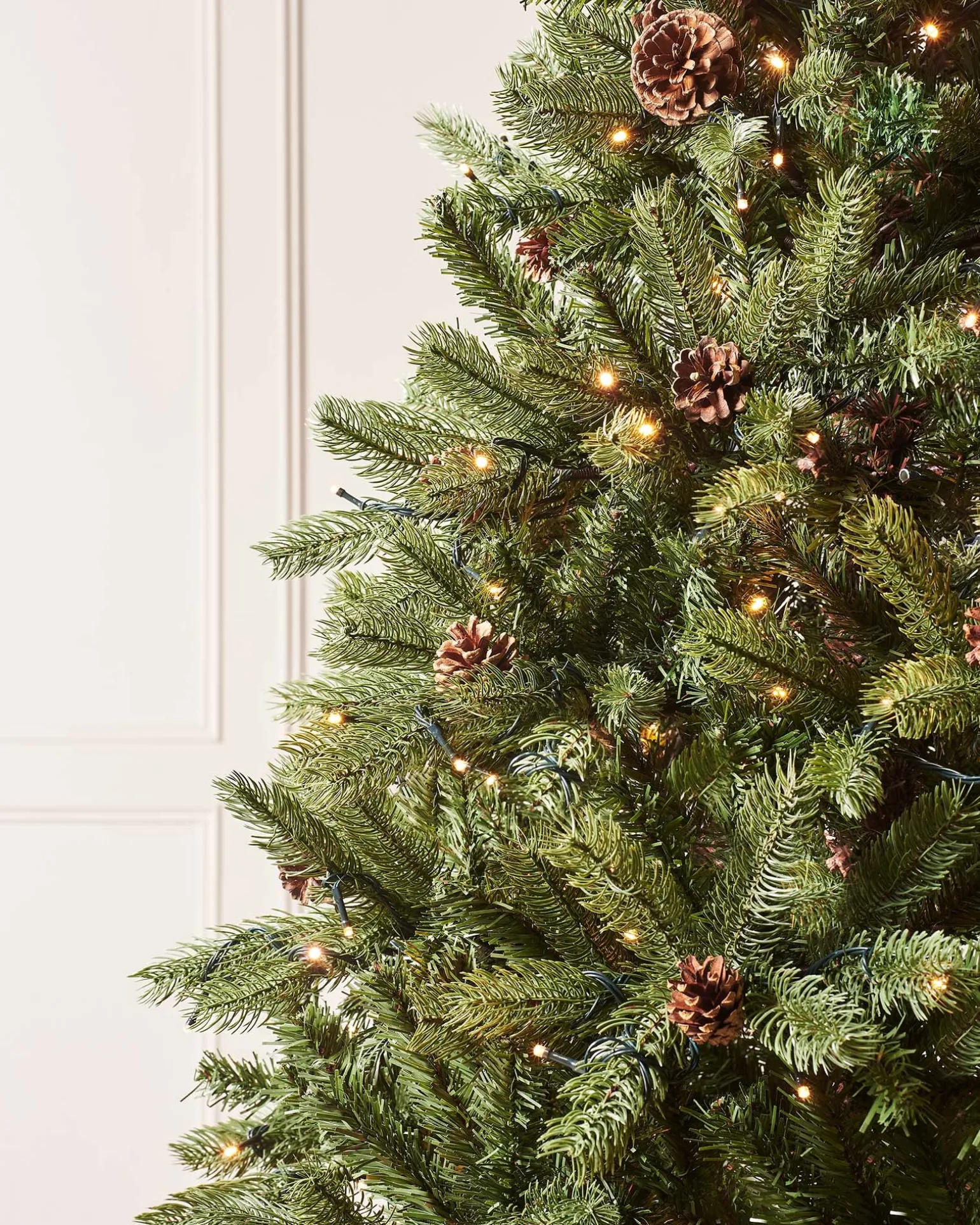 WeRChristmas Pre-Lit Craford Pine Christmas Tree, 7 Ft^ Premium Christmas Trees|Pre Lit Christmas Trees