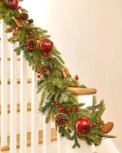 WeRChristmas Pre-Lit Decorated Garland, Apples & Cinnamon Sticks, 9 Ft^ Decorated Garlands|Pre Lit Garlands