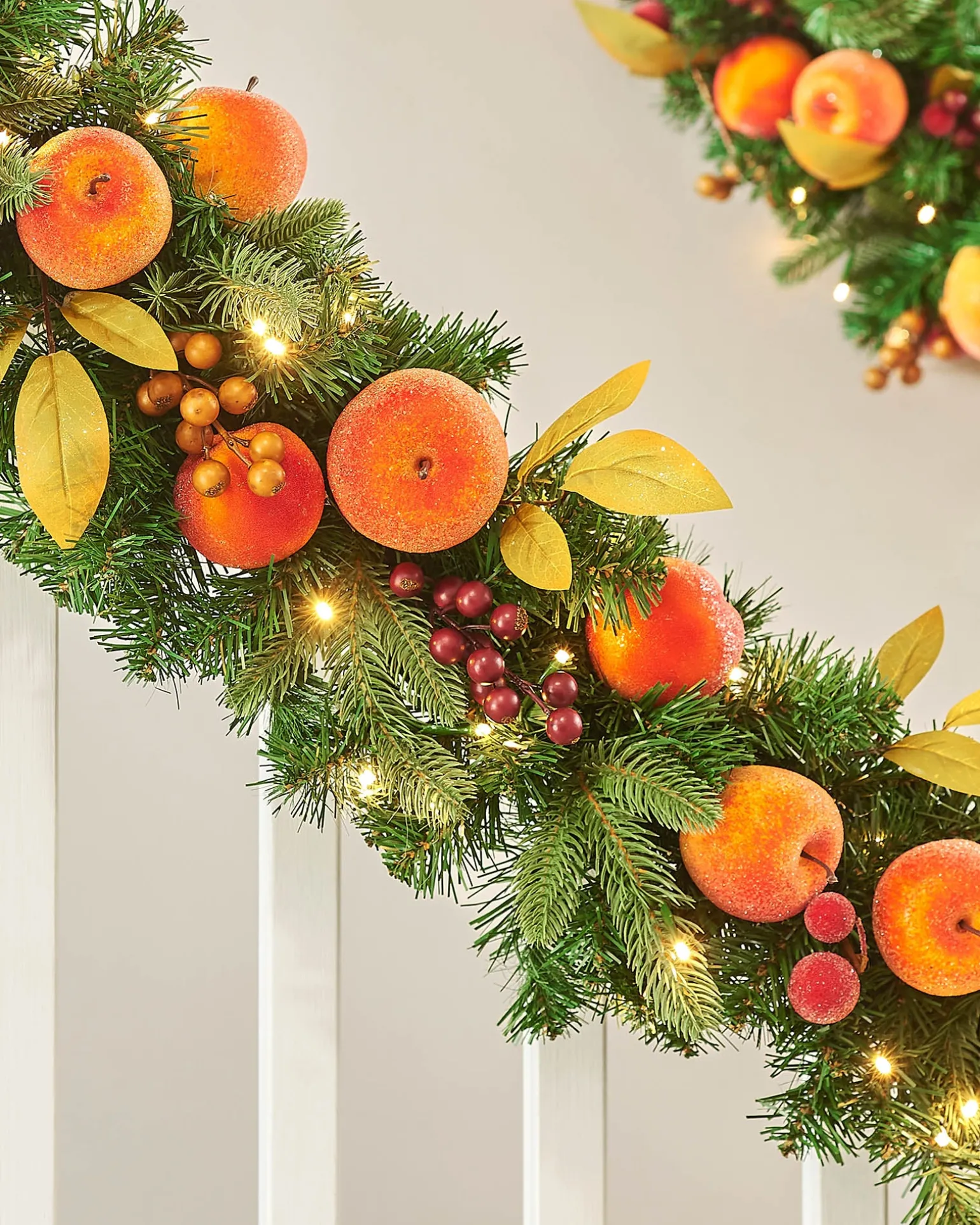 WeRChristmas Pre-Lit Decorated Garland, Apples & Peaches, 9 Ft^ Decorated Garlands|Pre Lit Garlands