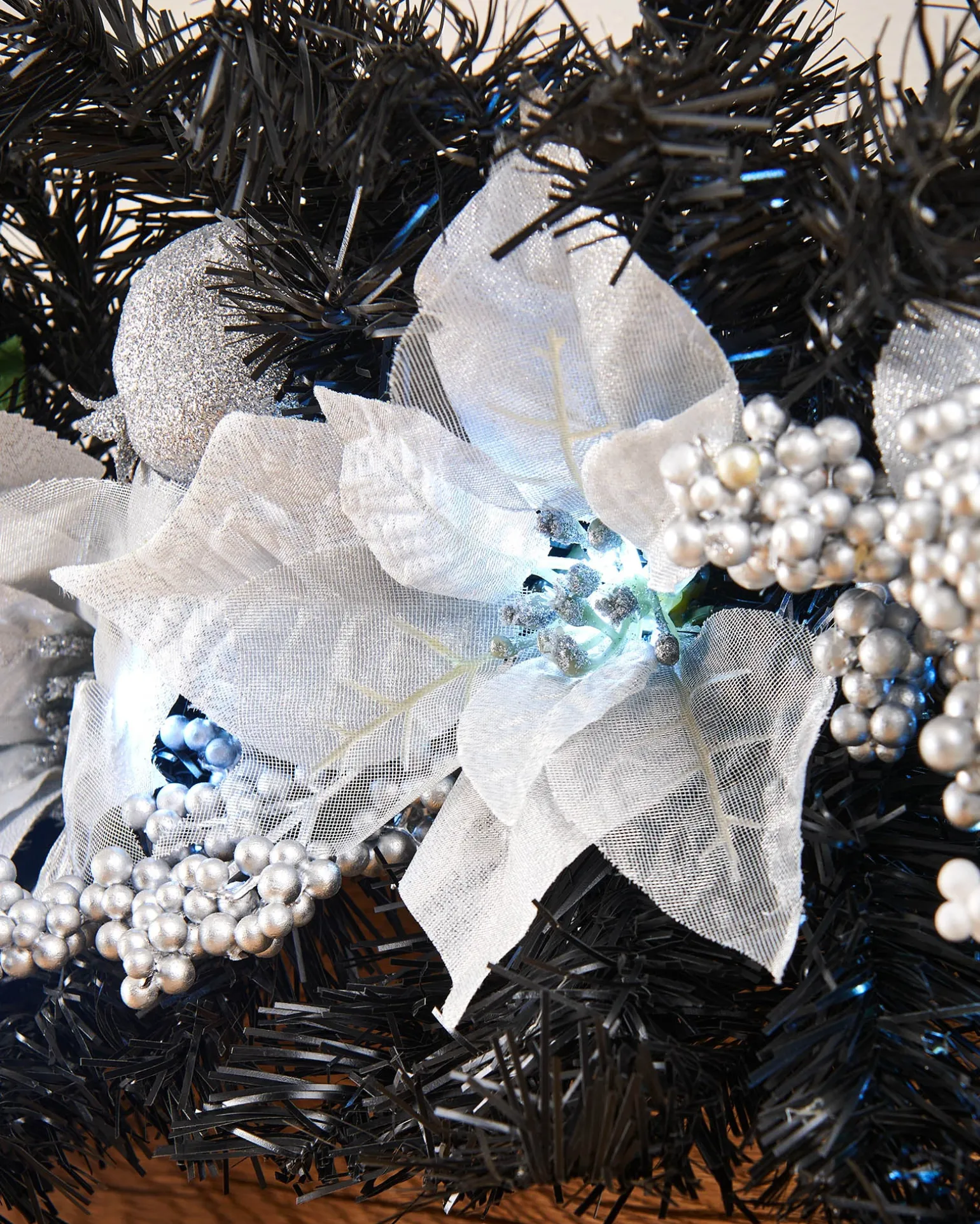 WeRChristmas Pre-Lit Decorated Garland Arch, Black/Silver, 3 Ft^ Decorated Garlands|Pre Lit Garlands