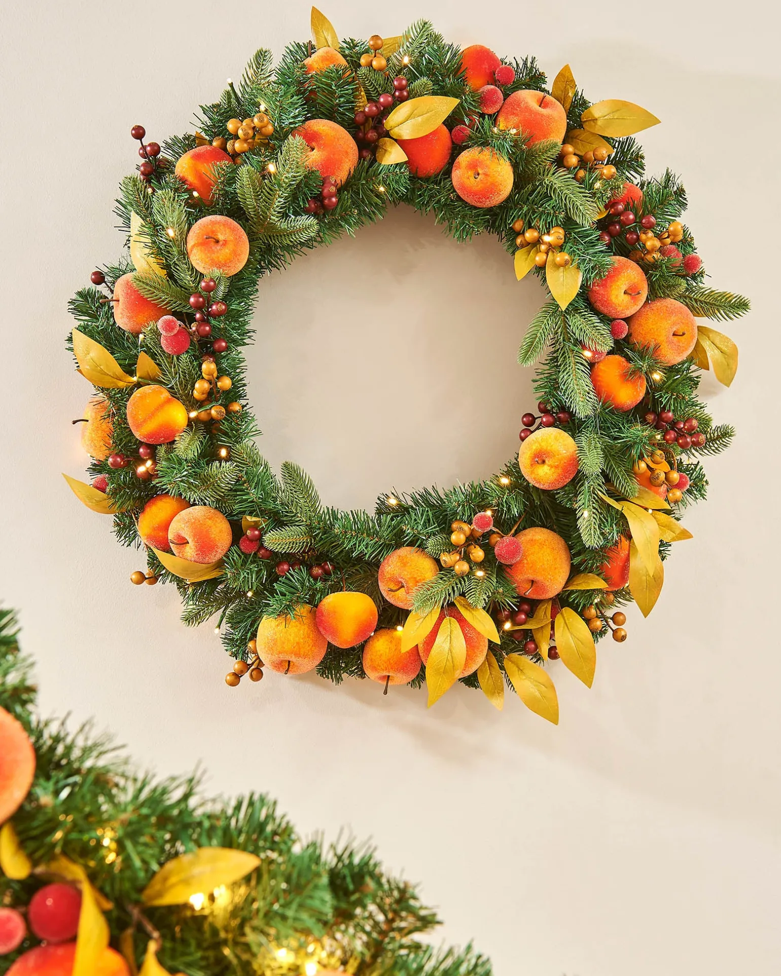WeRChristmas Pre-Lit Decorated Wreath, Apples & Peaches, 76 Cm^ Decorated Wreaths|Pre Lit Wreaths