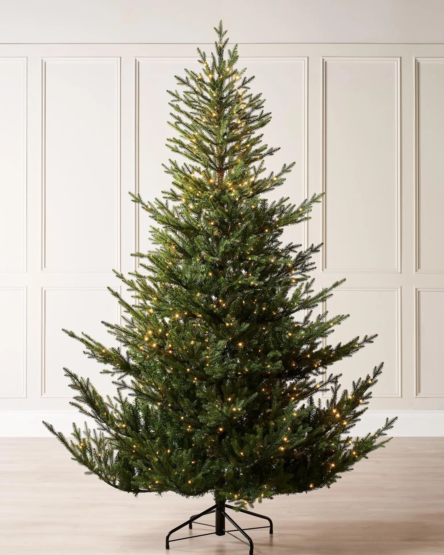 WeRChristmas Pre-Lit Douglas Fir Christmas Tree, 8 Ft^ Premium Christmas Trees|Pre Lit Christmas Trees