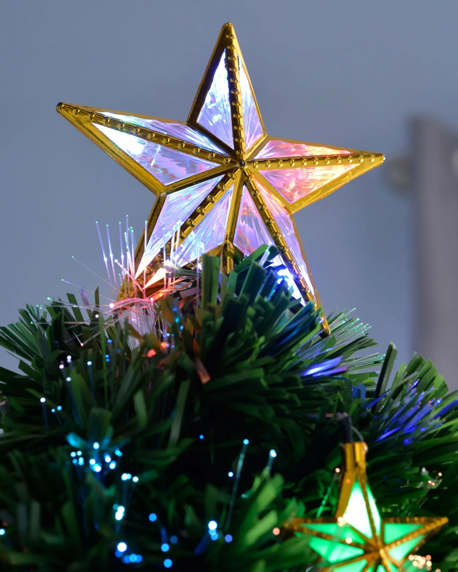 WeRChristmas Pre-Lit Fibre Optic Christmas Tree With Tree Topper, 7 Ft^ Budget Christmas Trees|Fibre Optic Christmas Trees