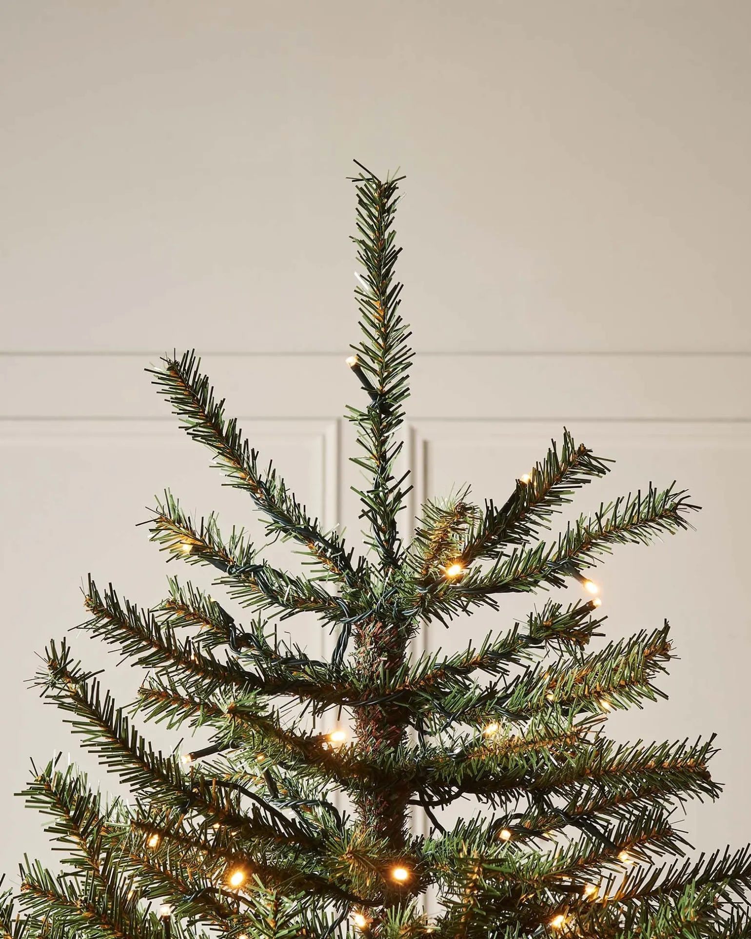 WeRChristmas Pre-Lit Foxtail Pine Christmas Tree, 6 Ft^ Premium Christmas Trees|Pre Lit Christmas Trees