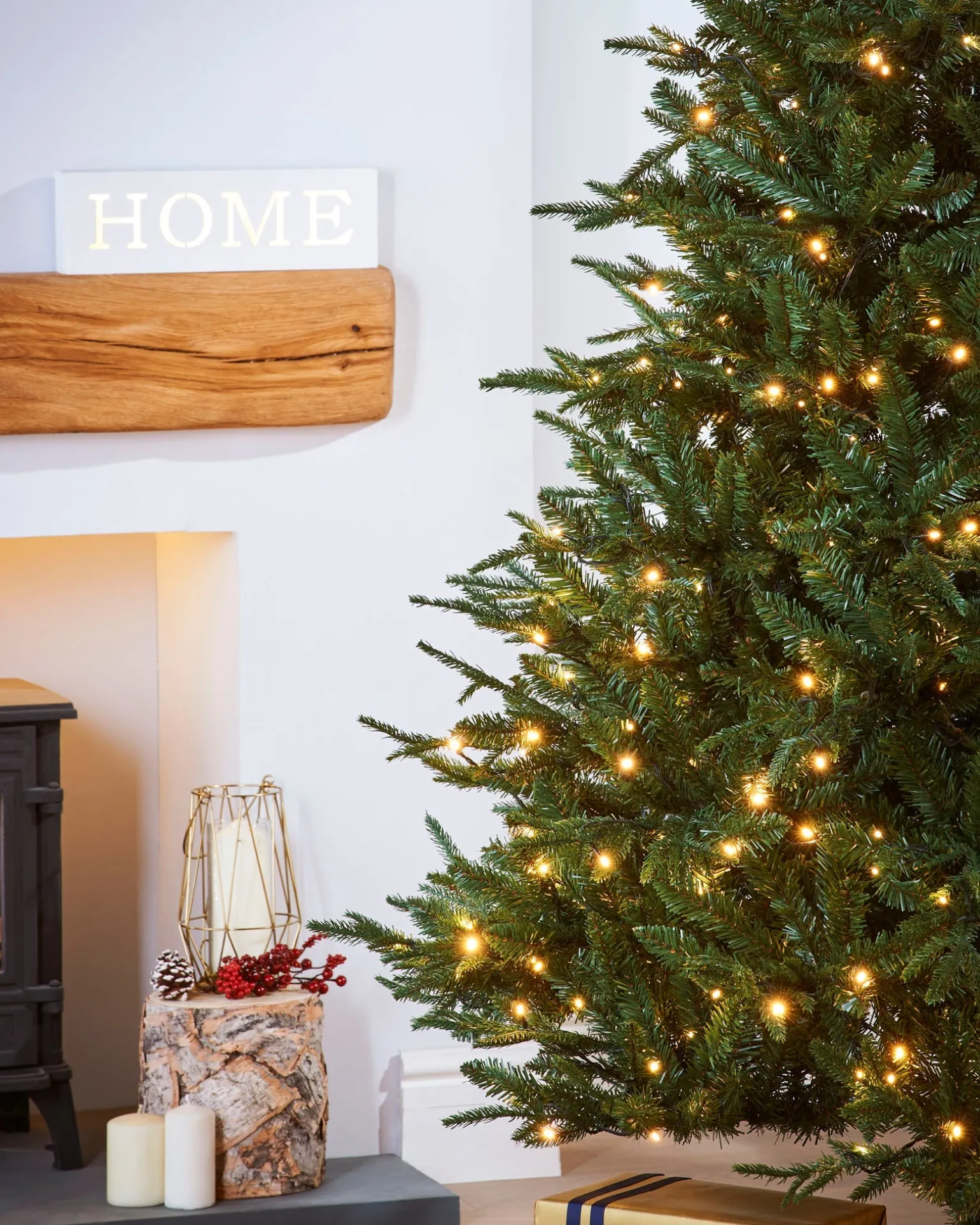WeRChristmas Pre-lit Grand Alaskan Fir Christmas Tree, 8 Ft^ Premium Christmas Trees|Pre Lit Christmas Trees