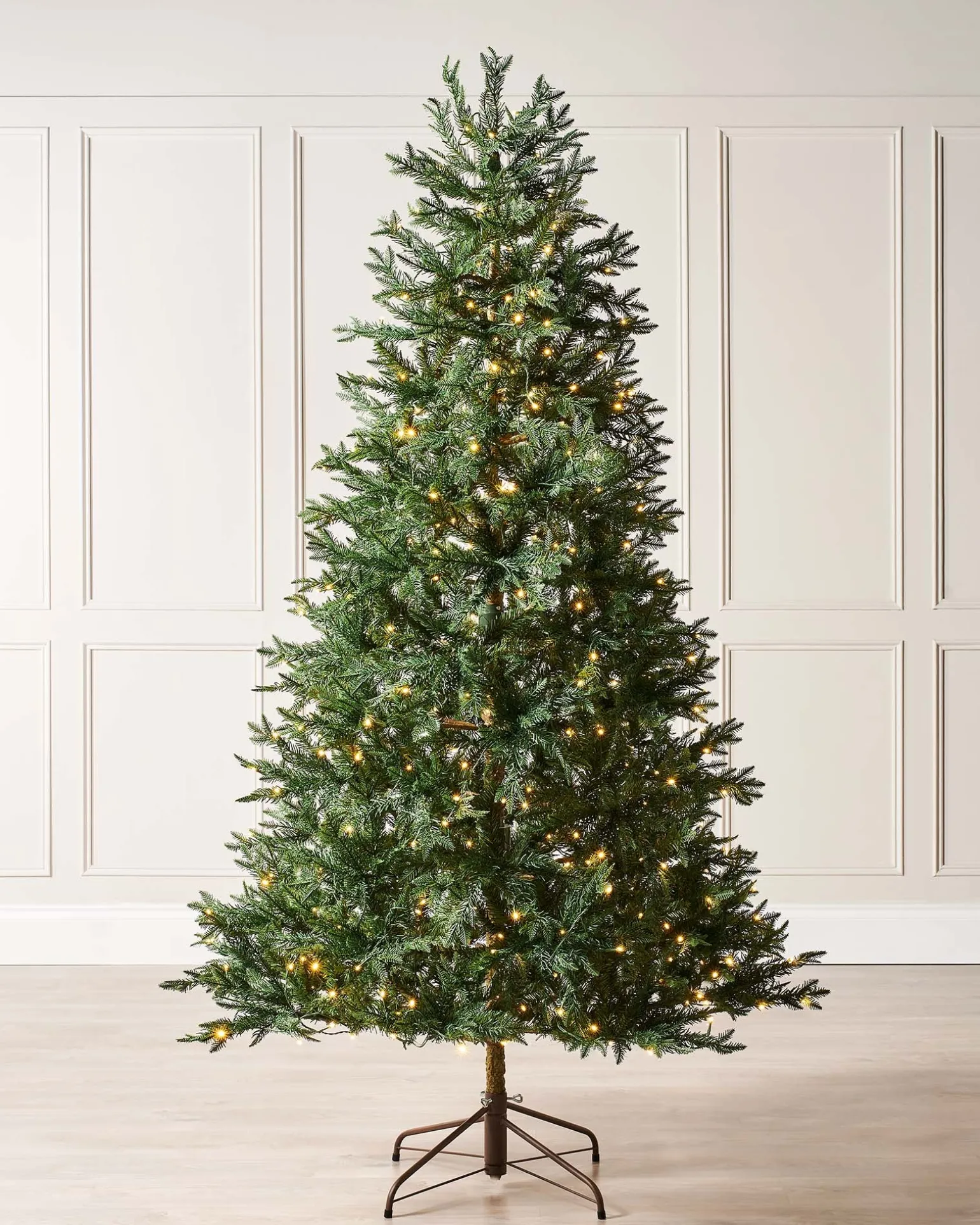 WeRChristmas Pre-Lit Mixed Pine Natural Bark Christmas Tree, 7 Ft^ Pre Lit Christmas Trees