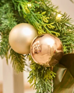 WeRChristmas Pre-Lit Mixed Tip Garland, Pinecones & Berries, 9 Ft^ Decorated Garlands|Pre Lit Garlands