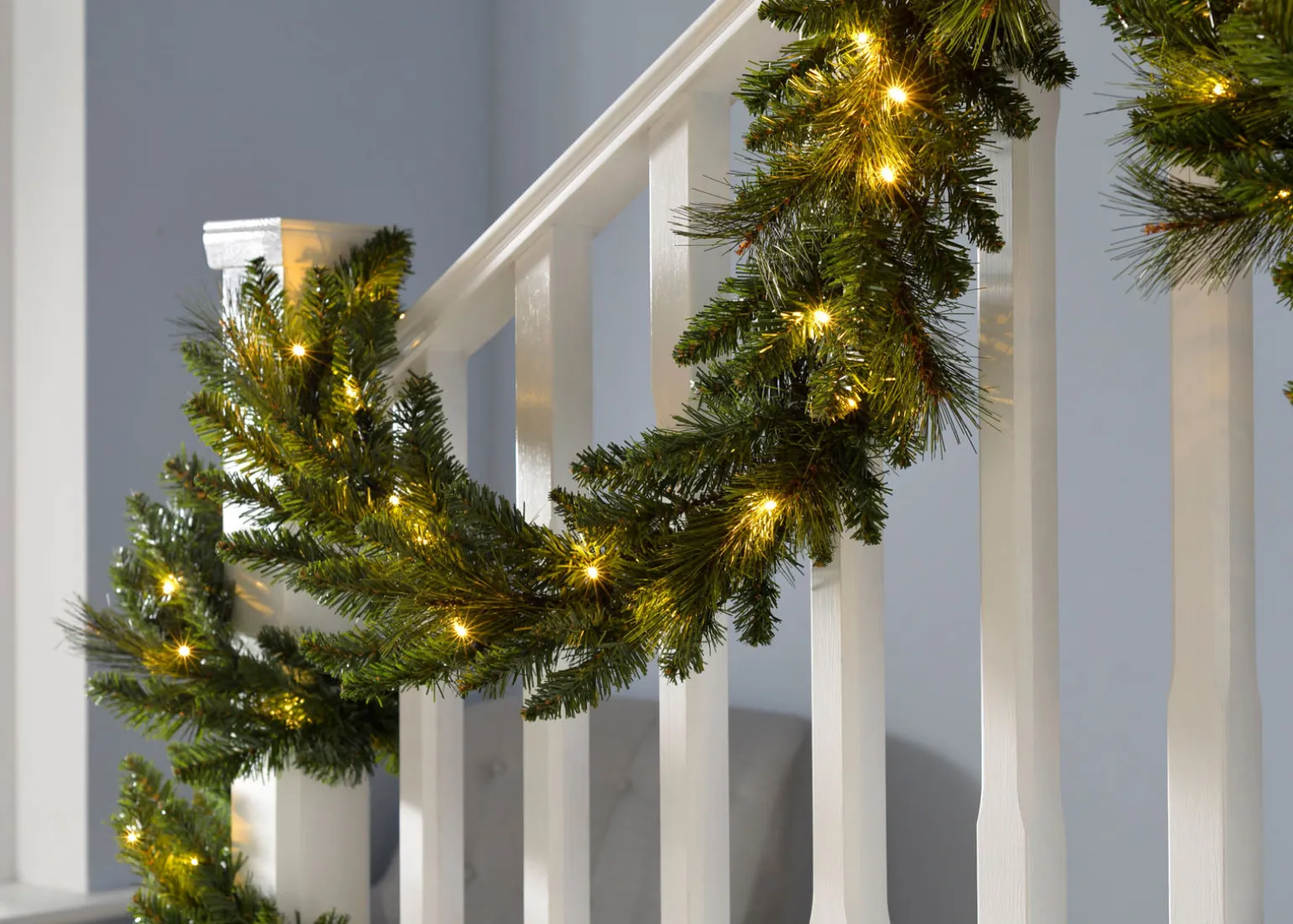 WeRChristmas Pre-Lit Multi-Function Garland, 9 Ft^ Pre Lit Garlands