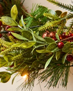WeRChristmas Pre-Lit Natural Mixed Tip Wreath, 60 Cm^ Decorated Wreaths|Pre Lit Wreaths