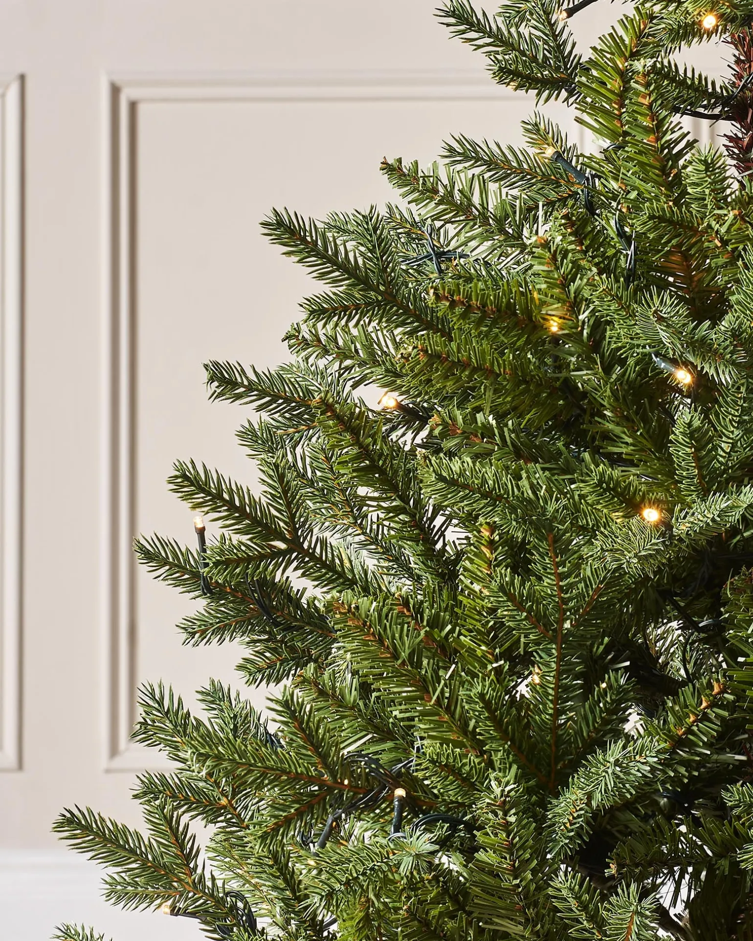 WeRChristmas Pre-Lit Norway Spruce Potted Christmas Tree, 4 Ft^ Budget Christmas Trees|Potted Christmas Trees