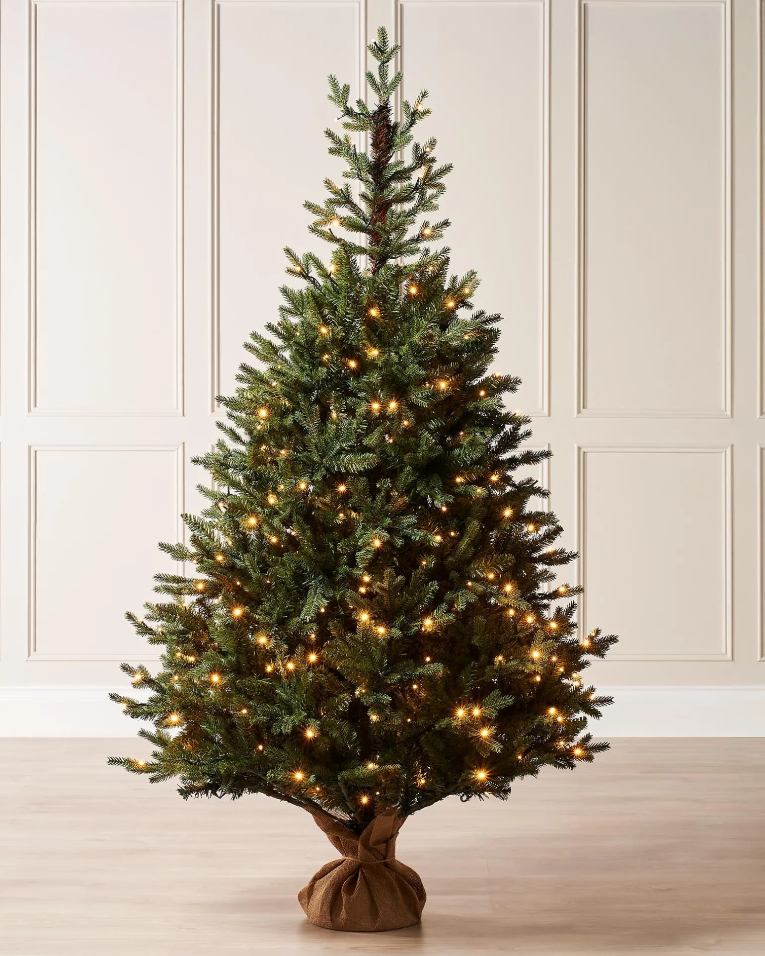 WeRChristmas Pre-Lit Norway Spruce Potted Christmas Tree, 5 Ft^ Budget Christmas Trees|Potted Christmas Trees