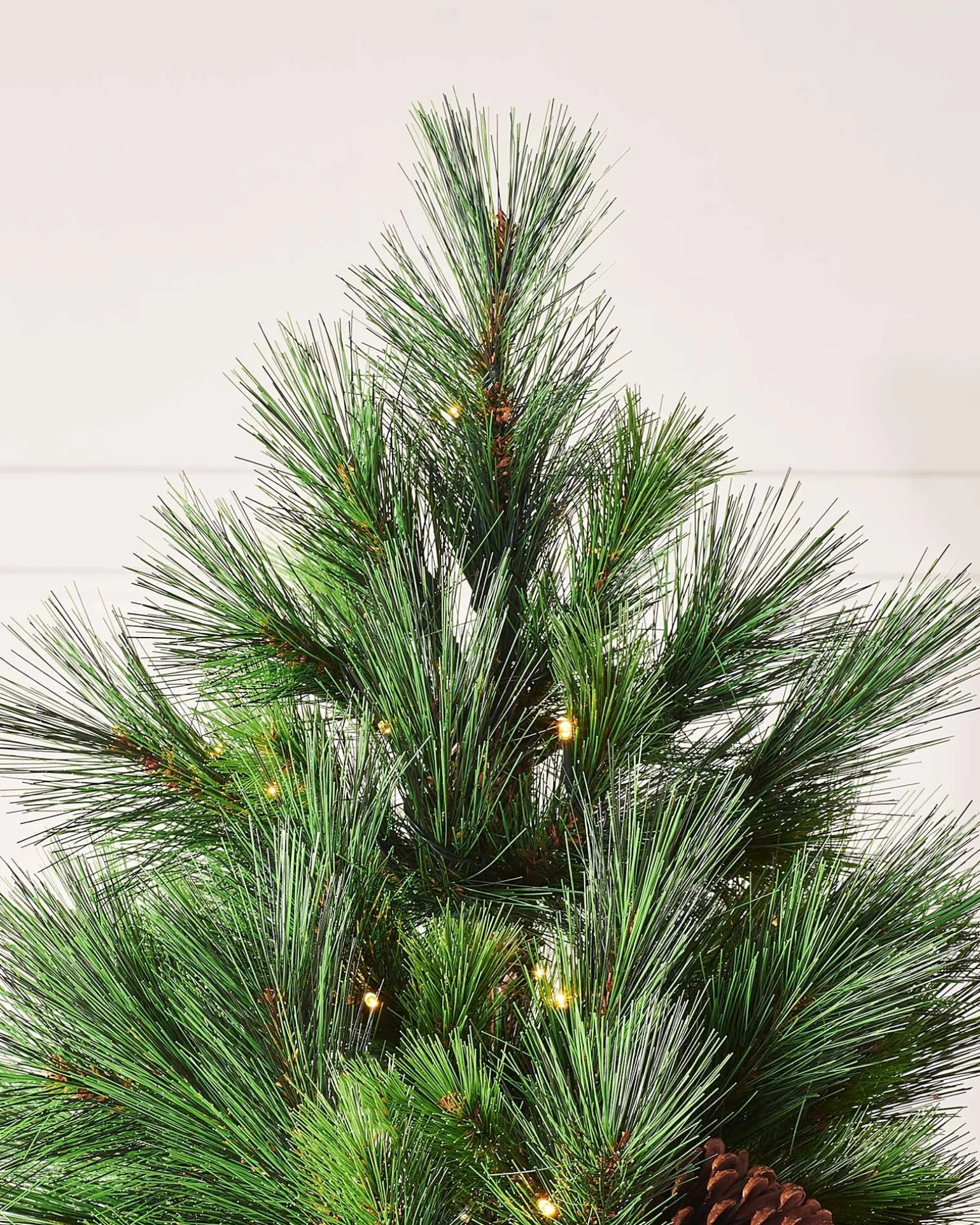 WeRChristmas Pre-Lit Portland Spruce Christmas Tree, 6.5 Ft^ Premium Christmas Trees|Pre Lit Christmas Trees