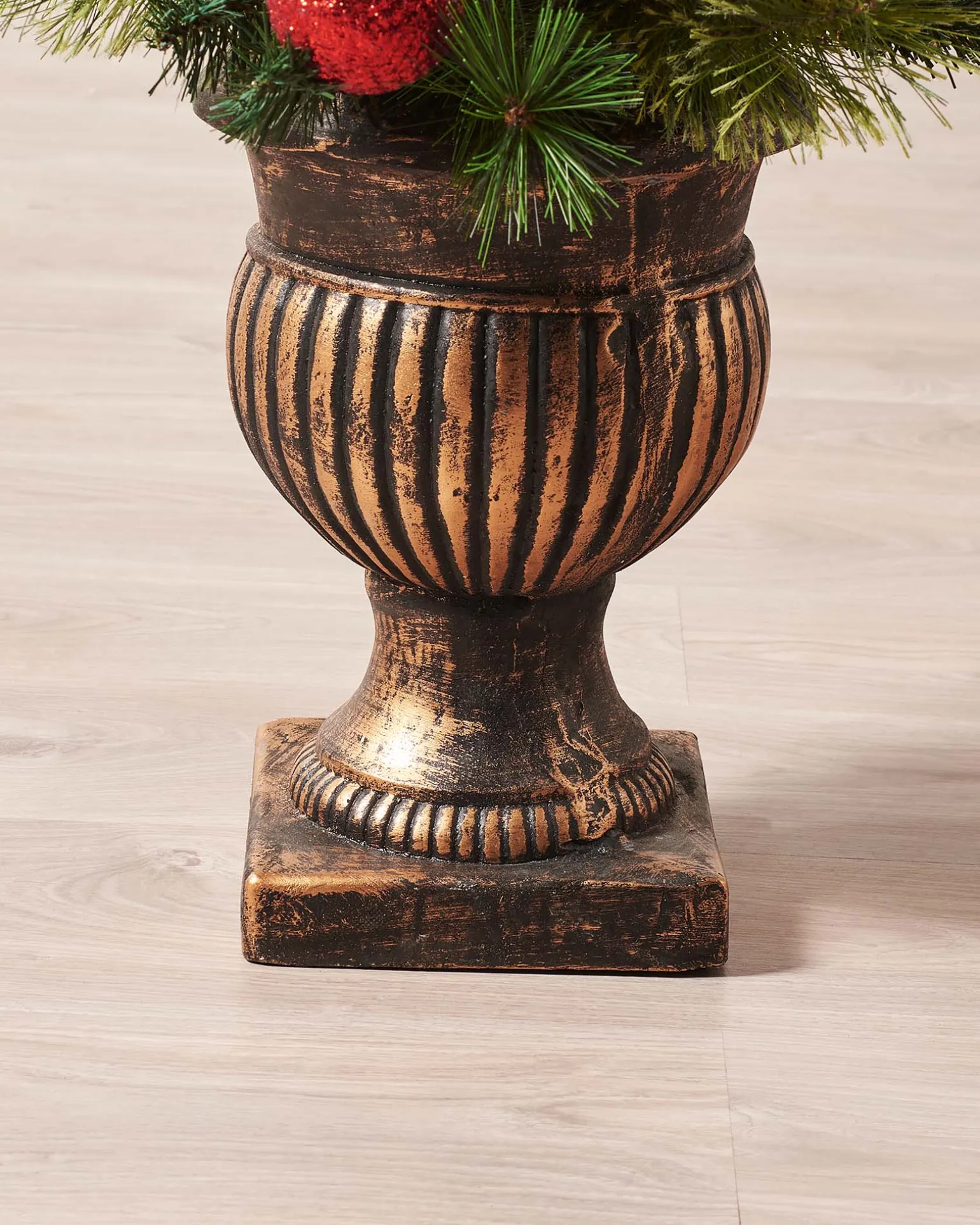 WeRChristmas Pre-Lit Potted Christmas Tree, 4 Ft^ Budget Christmas Trees|Potted Christmas Trees