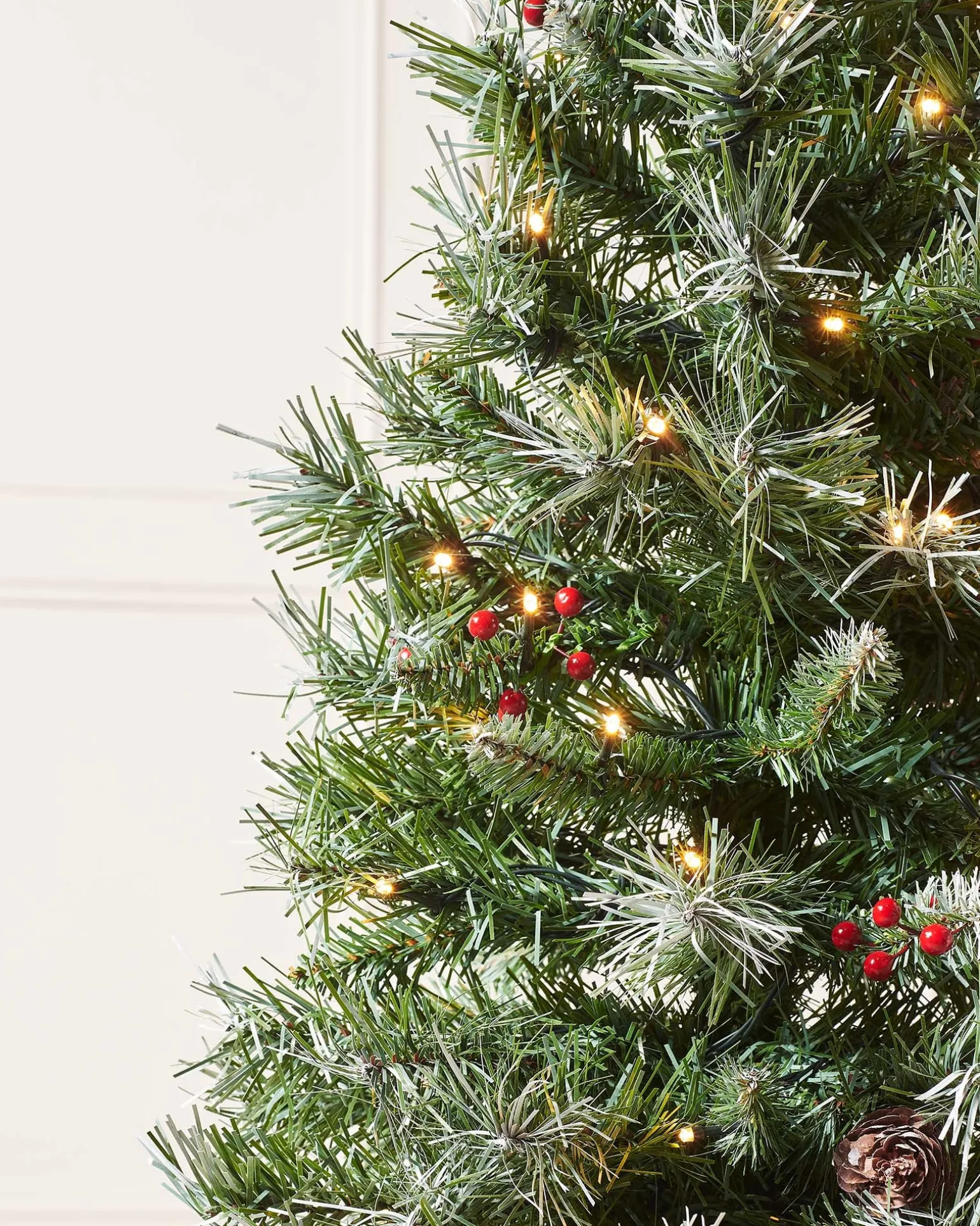 WeRChristmas Pre-Lit Scandinavian Blue Spruce Christmas Tree, 4 Ft^ Budget Christmas Trees|Snow Flocked Christmas Trees
