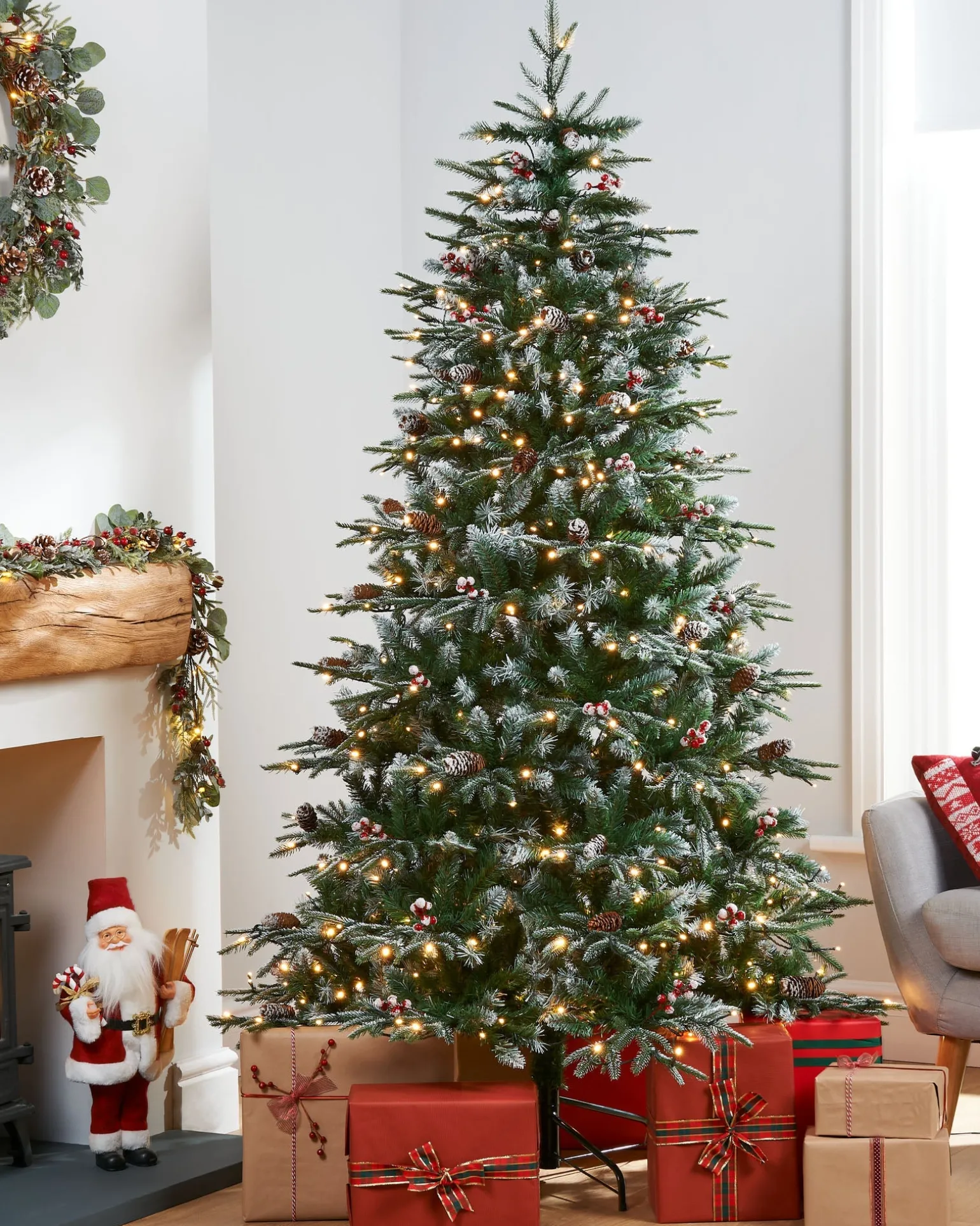 WeRChristmas Pre-Lit Snow Flocked Norwegian Spruce Christmas Tree, 6 Ft^ Snow Flocked Christmas Trees|Pre Lit Christmas Trees