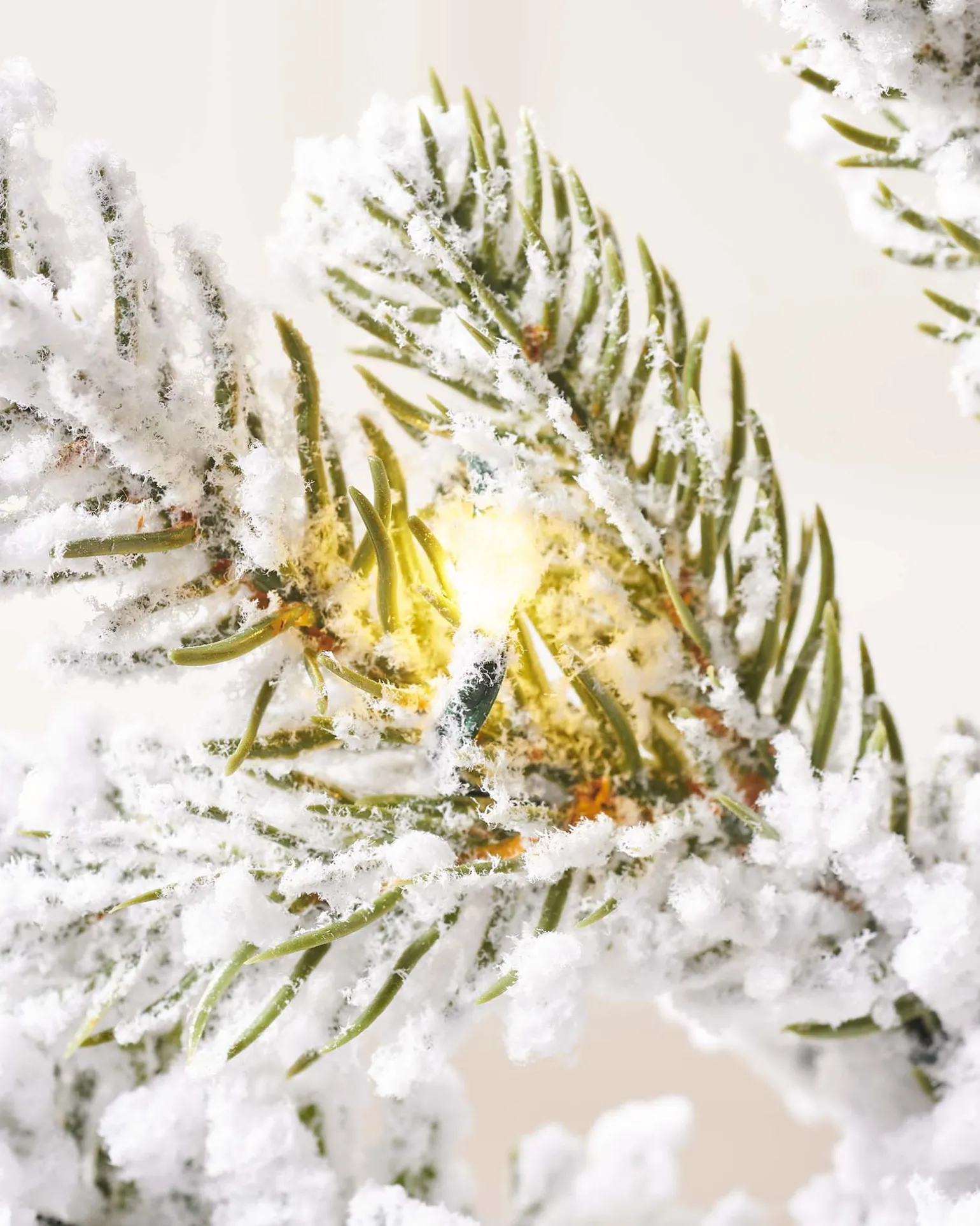 WeRChristmas Pre-Lit Snow Flocked Potted Christmas Tree, 3 Ft^ Budget Christmas Trees|Potted Christmas Trees